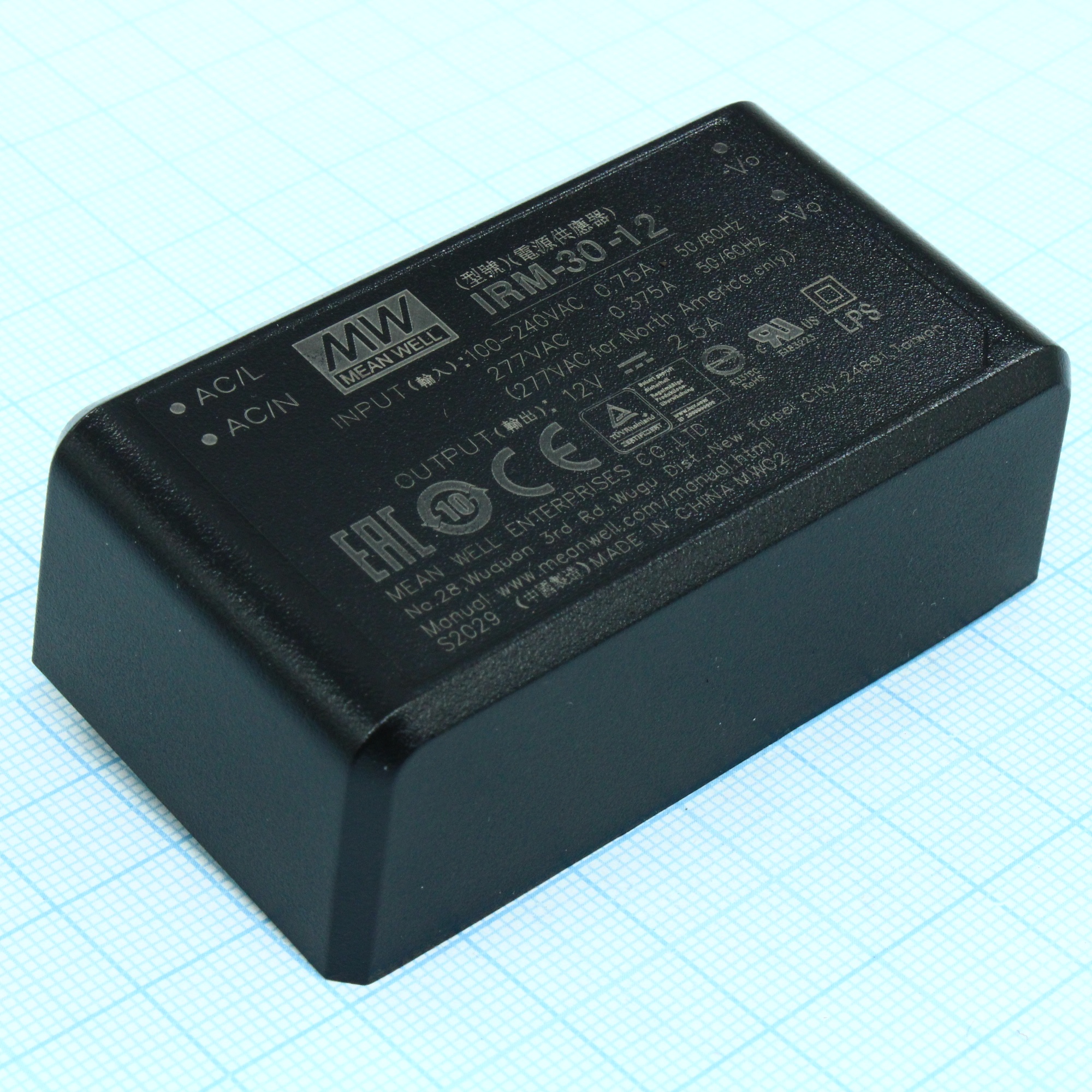 IRM-30-12 - AC-DC, 30Вт, вход 85...264В AC 47...440 Гц, 120...370B DC, выход 12В/2.5А, изоляция 3000В AC, в корпусе на плату 69.5x39x24мм, -30...+70°C