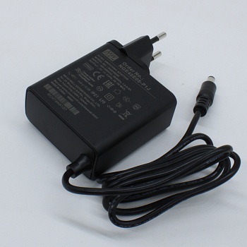 NGE45E05-P1J - AC-DC, 28.1Вт, сетевой адаптер, выход 5В/5.63А, вход 80...264В AC, 47...63 Гц, изоляция 4000B DC, 2xMOPP, 62x30*x65мм, -30...+70C, евровилка, выходной разъем 11мм, диам. 5.5х2.1мм