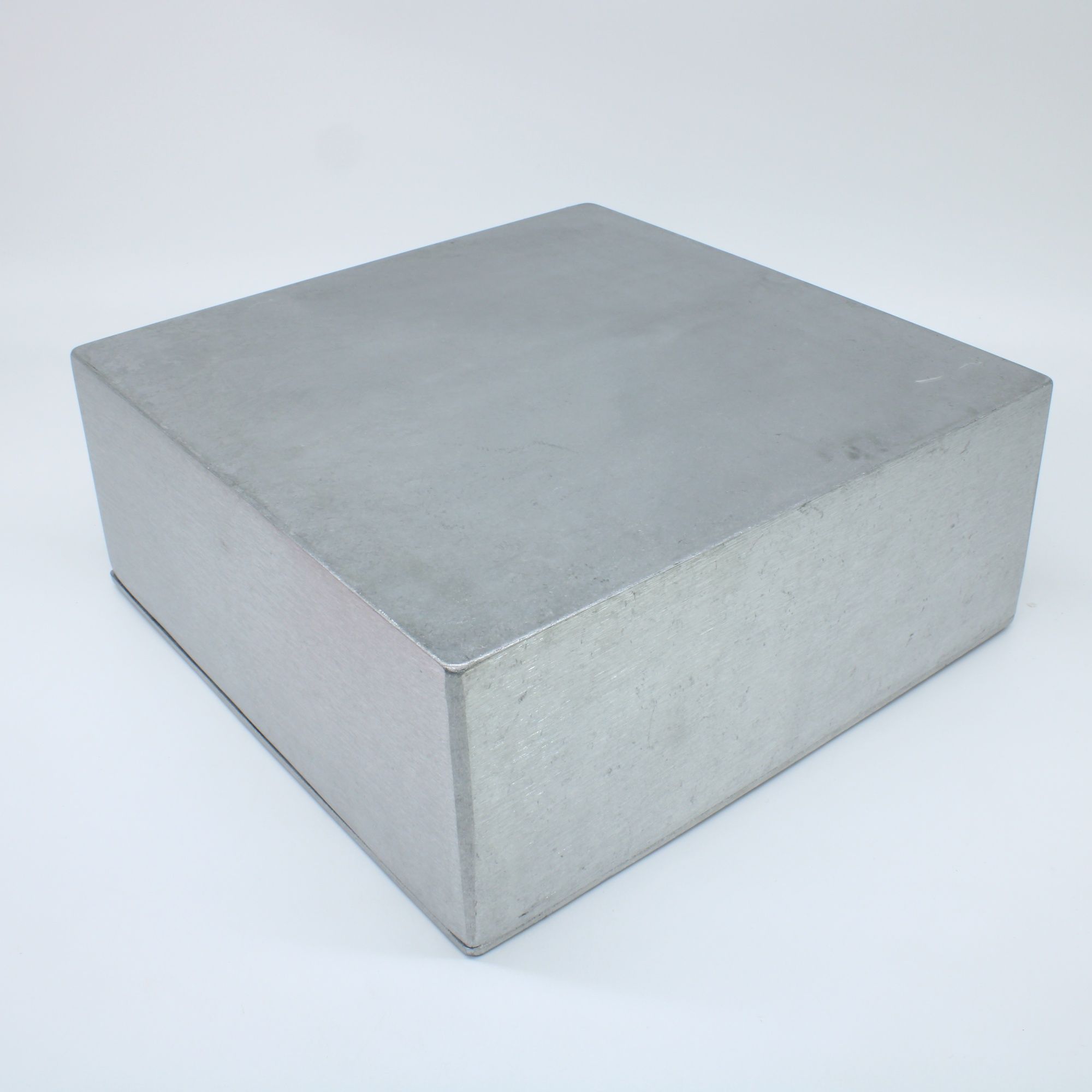 B021 - Алюминиевый корпус, некрашеный