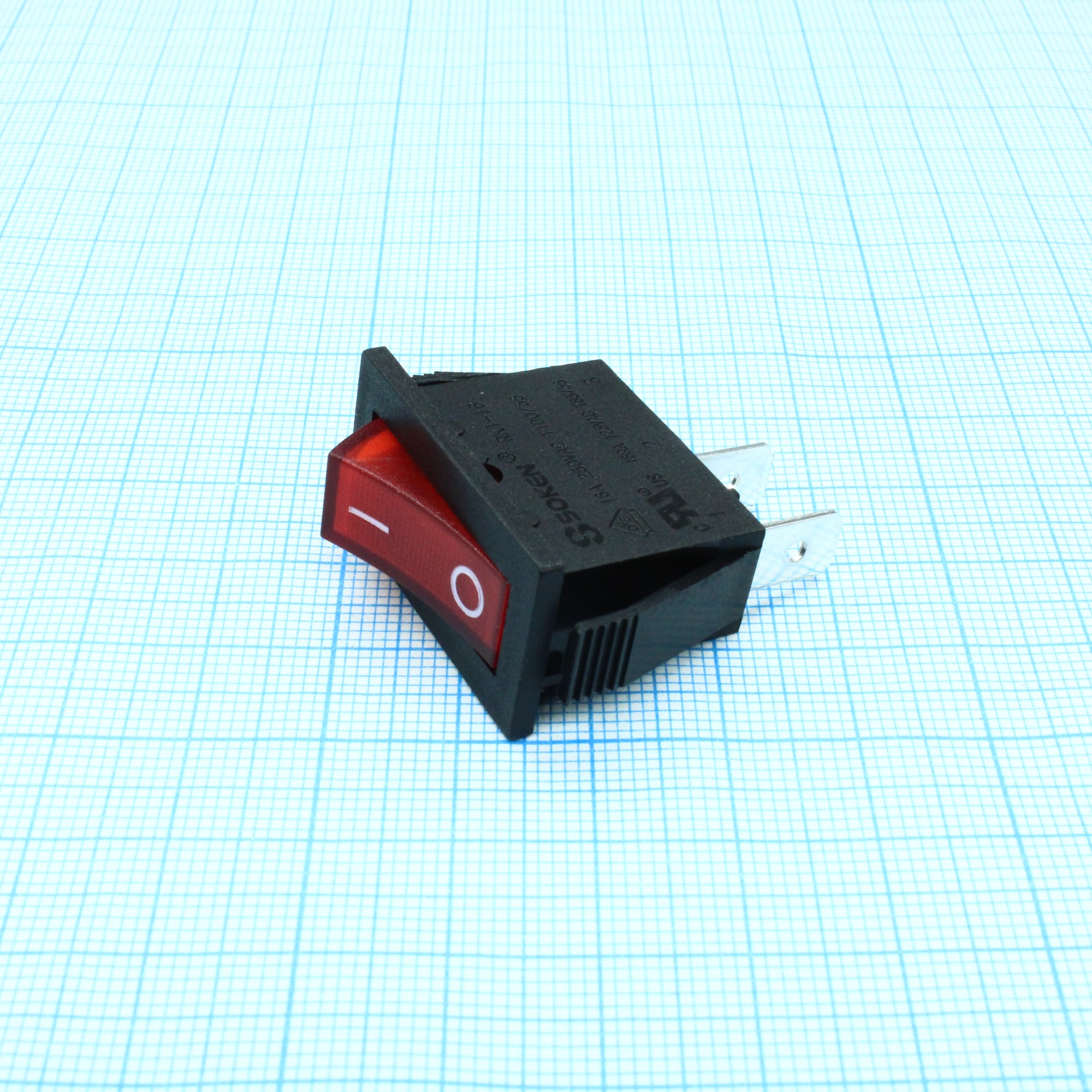 RK1-16 1X1 B/R"0-" - Выключатель клавишный ON-OFF без подсветки цвет корпуса (черный) цвет кнопки (красный)