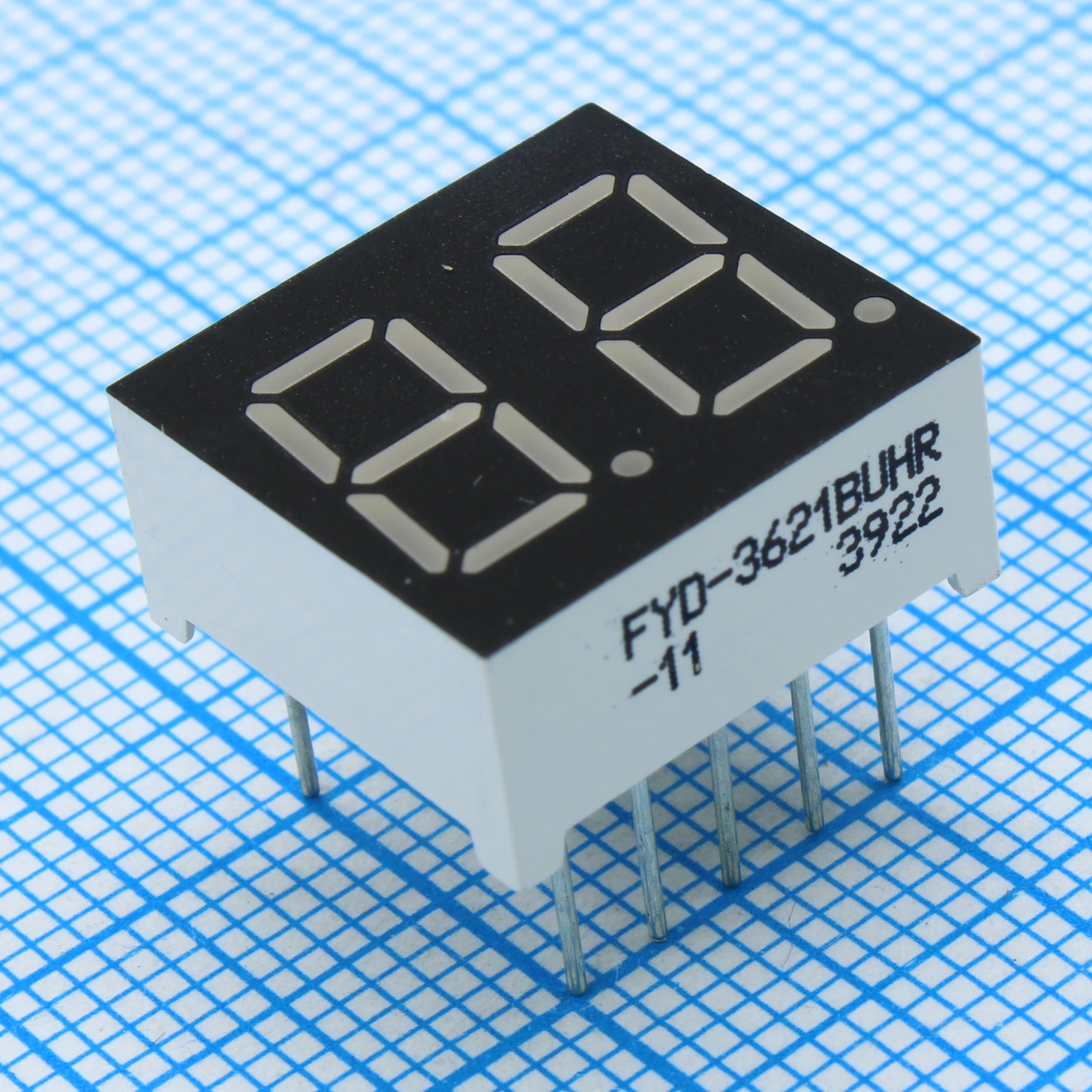 FYD-3621BUHR-11 - 2-х разрядный индикатор 9.2мм/красный/640нм/30-60мкд/ОА