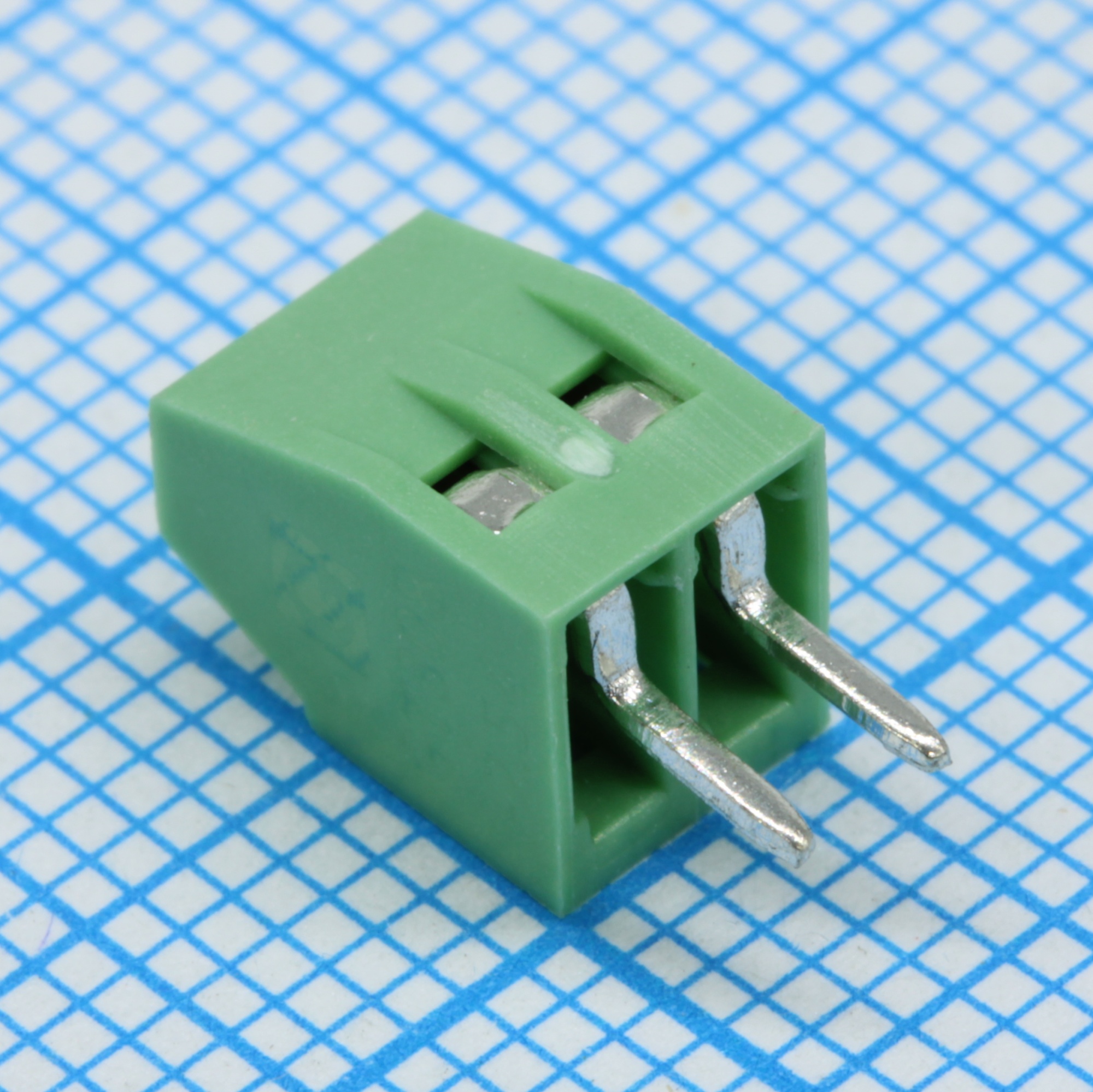 GT308-2.54-02P-14-00 - Винтовой клеммный блок c рельефной обоймой, 2 контакта. Серия GT308-2.54