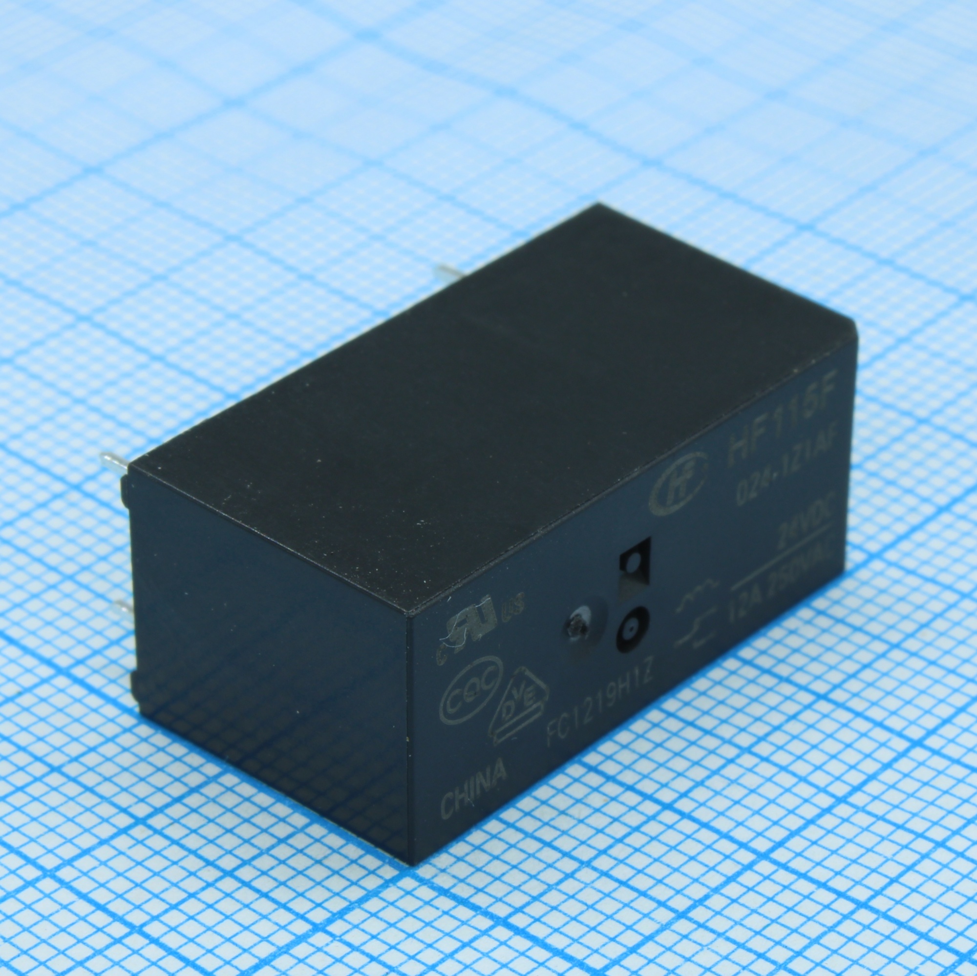 HF115F/024-1Z1AF - Реле силовое, 16 А, 24 В, SPDT