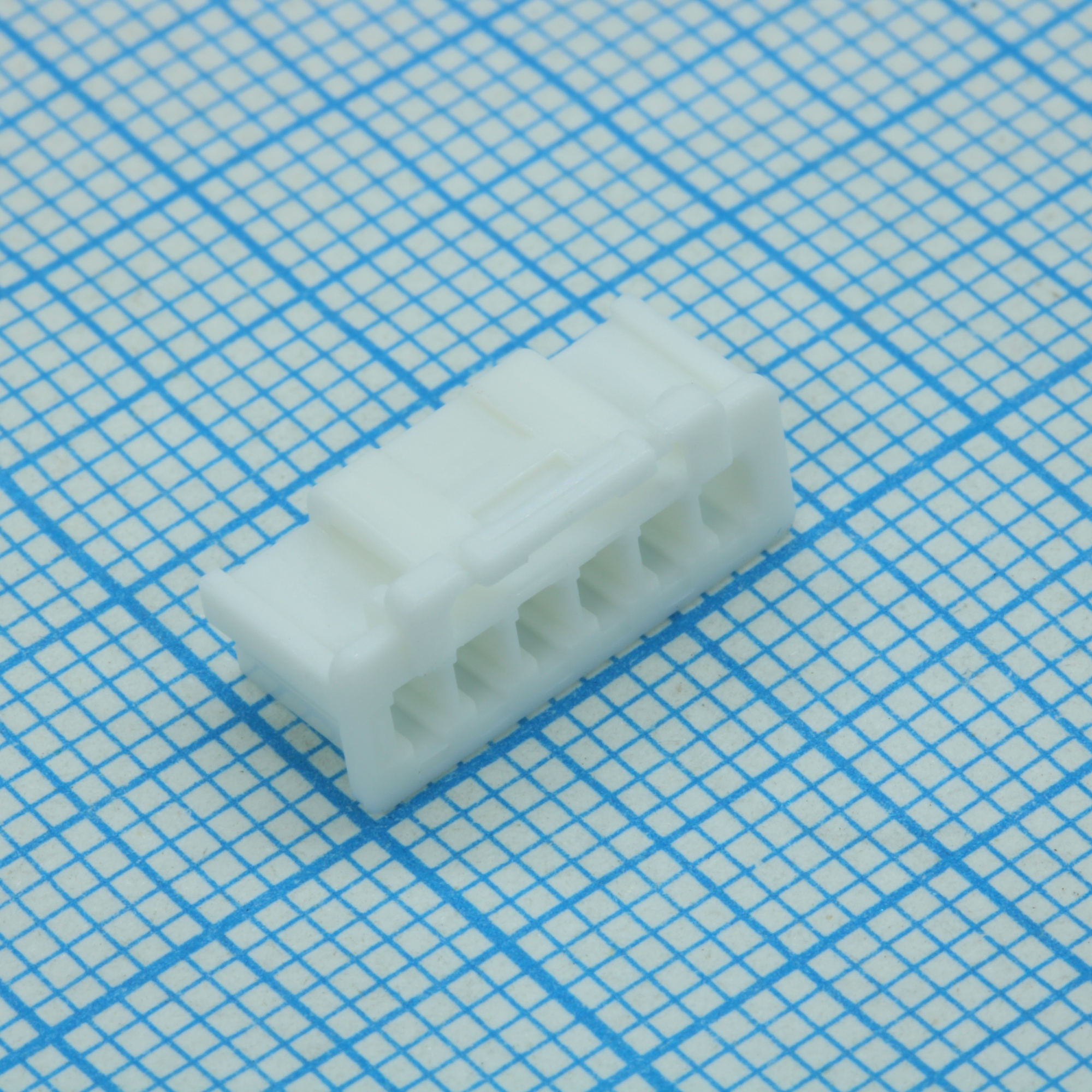 5023510600 - Корпус разъема провод-плата 6 контактов шаг 2 мм