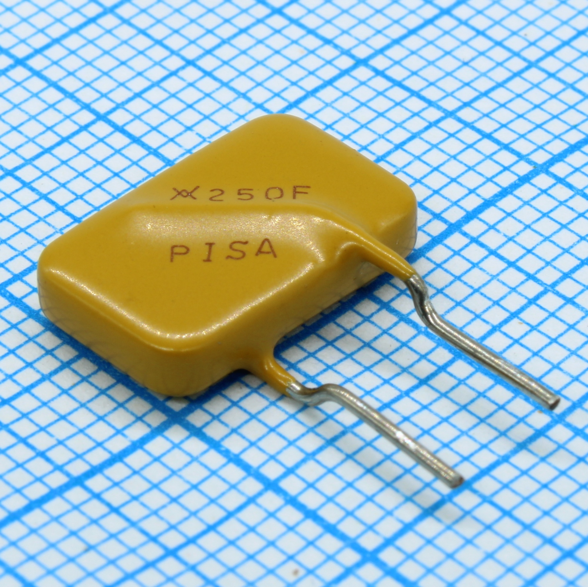 TRF600-250 - Предохранитель самовосстанавливающийся 0.25мА 250В монтаж в отверстие