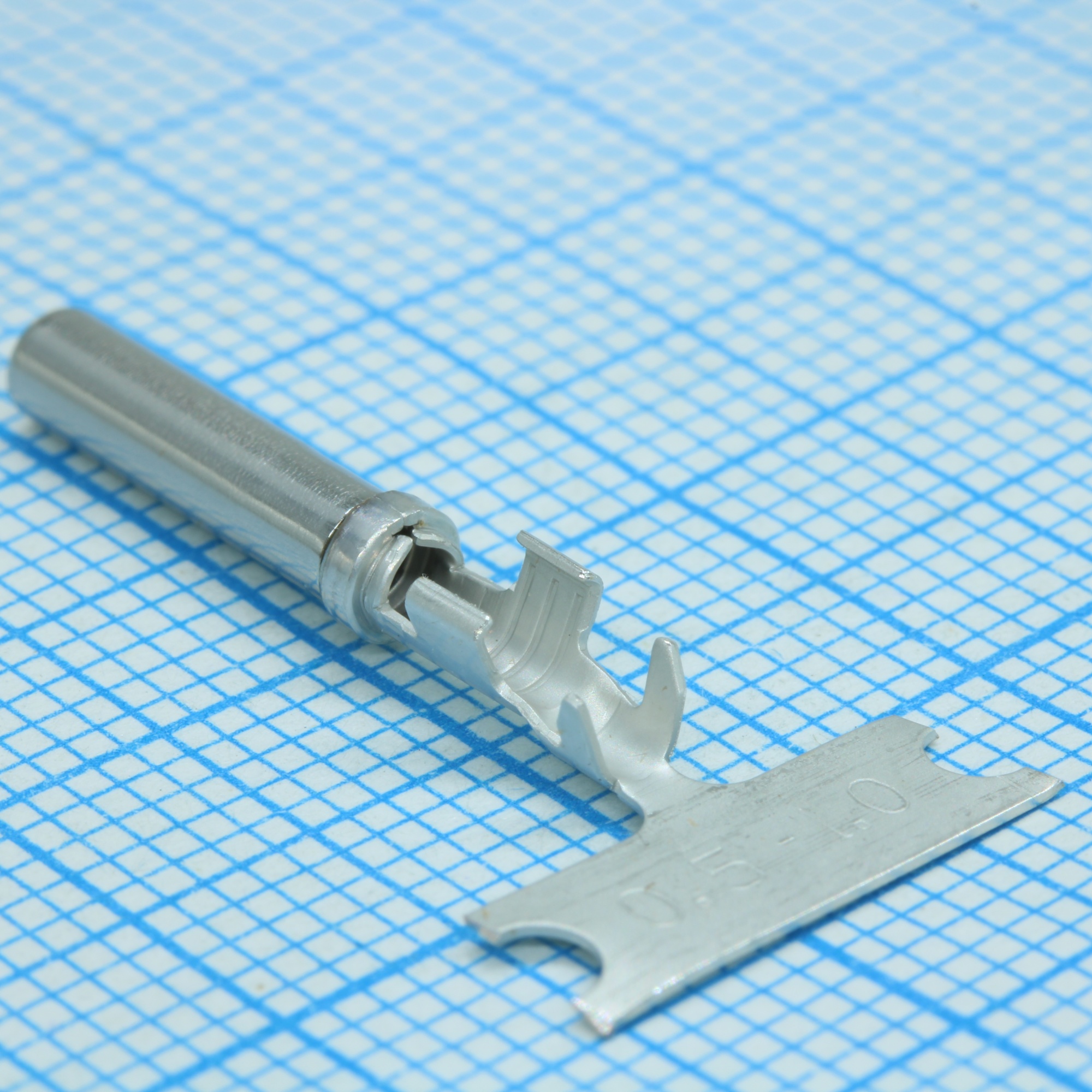 1062-16-0622 - Контакт SKT 16 размер монтаж на кабель 16-20AWG автомобильного применения лента на катушке