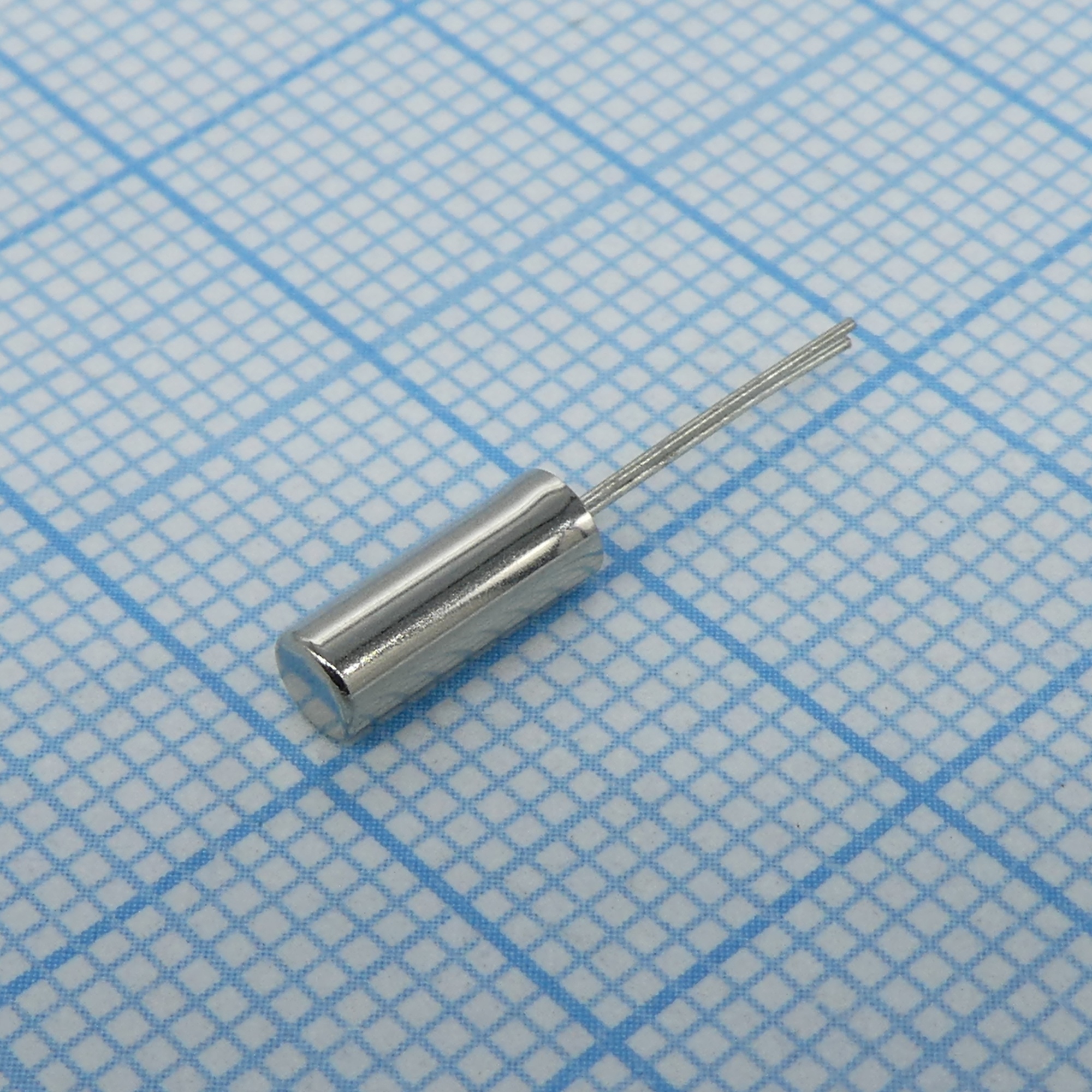 DT-38-32.768KHZ - Резонатор кварцевый 32.768кГц 20ppm 12.5пФ -40…+85°С