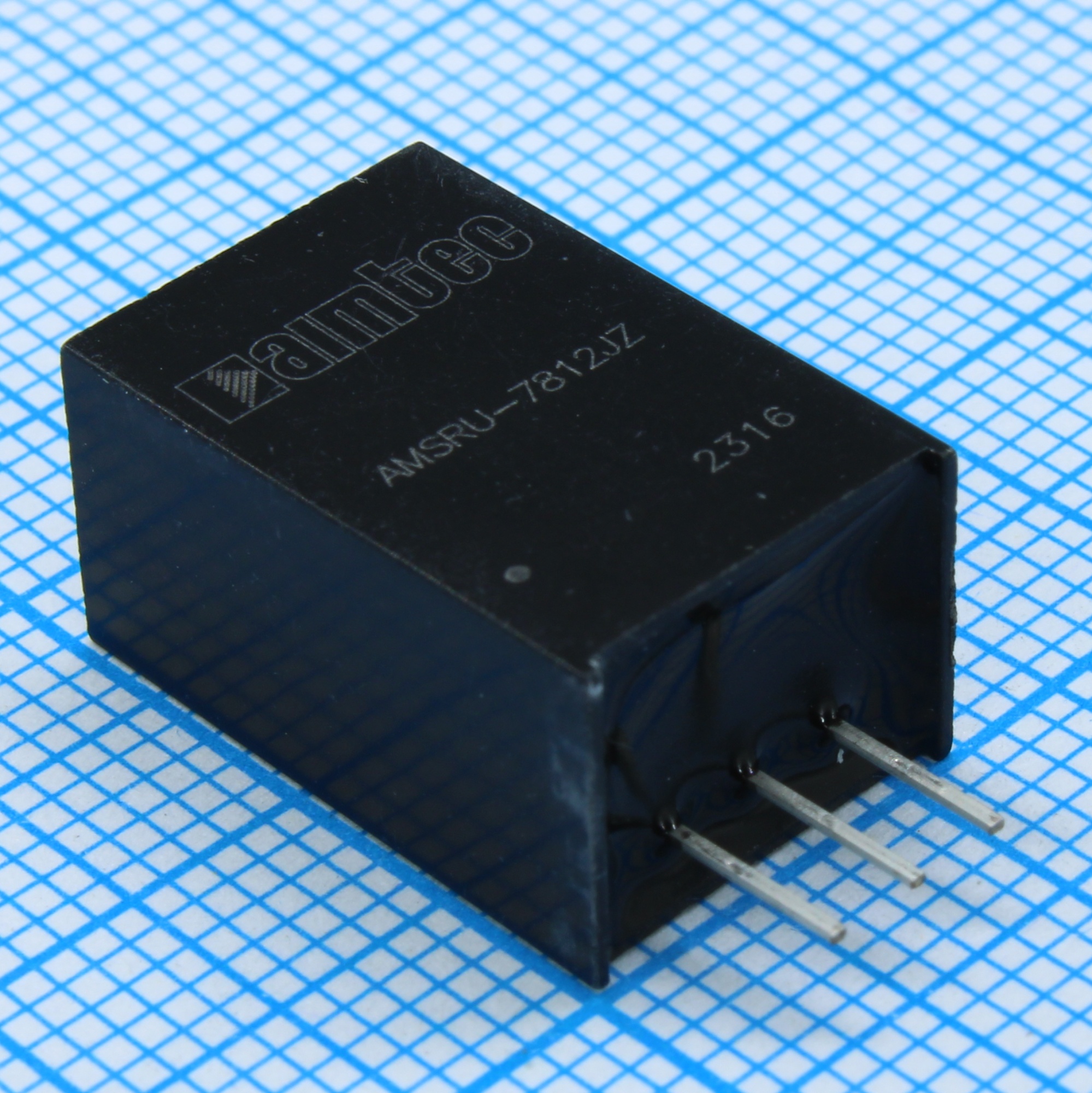 AMSRU-7812JZ - Преобразователь DC/DC, 6Вт, без гальванической развязки, вход 18…90В, выход 12В/0.5А, КПД 91%, максимальная емкостная нагрузка не более 100мкФ, SIP3, прямые выводы, 17.5x9x11,5мм, -40…+85°С