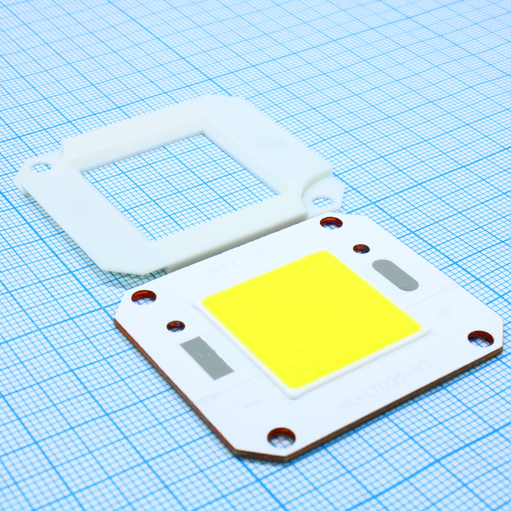 HL-LT005F38W-100B10C10(Ra1) (5000K) - 100-136W COB/ 5000K/ 32,5v/ 11800Lm @ 3500mA/ Ifmax=4000mA/ CRI=70/ 46x40x2,2mm/ 120°