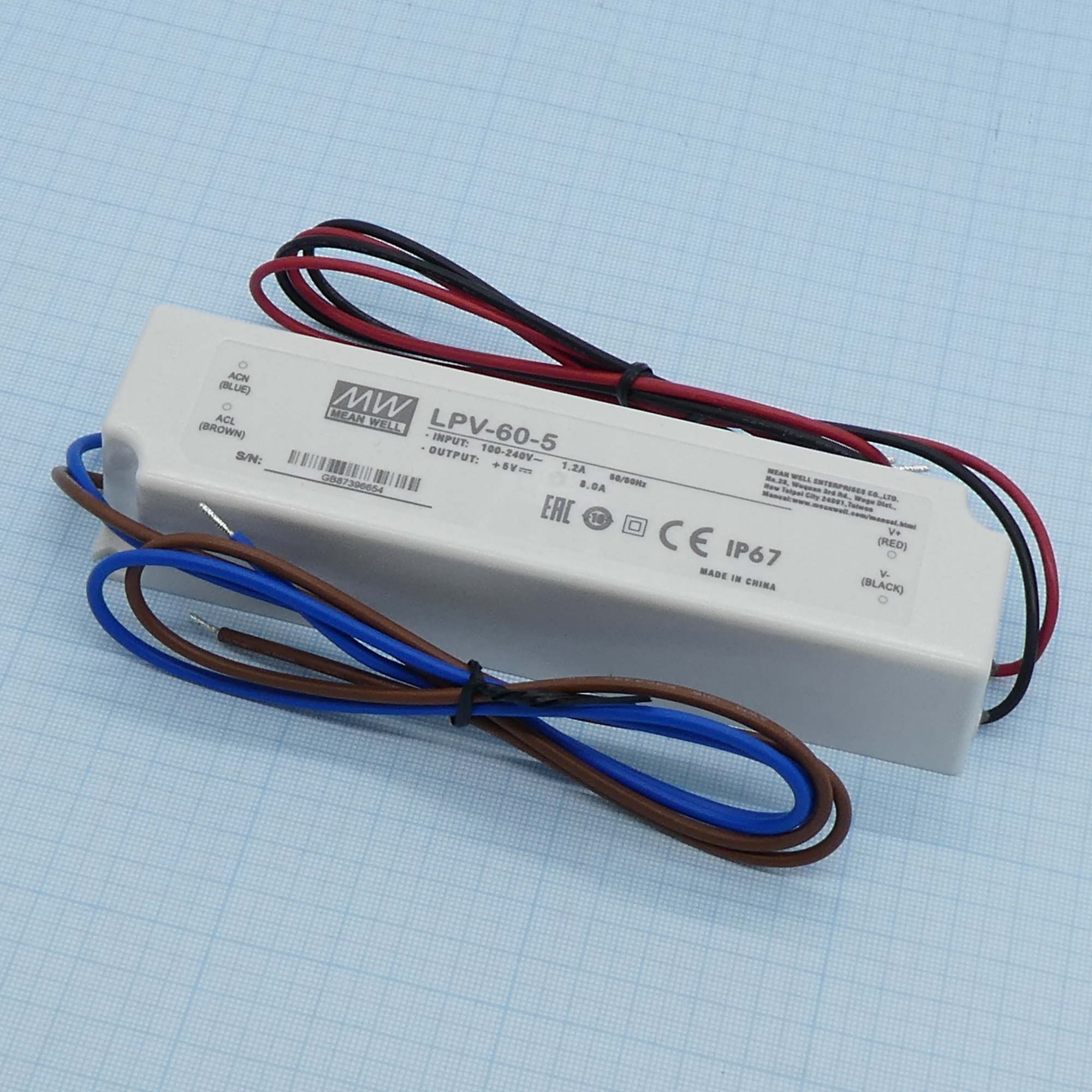 LPV-60-5 - AC-DC, 40Вт, IP67, вход 90…264В AC, выход 5В/8А,изоляция 3000В AC, в кожухе 162х42х30мм, -30…+70°С