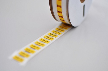 Маркер плоский MFSS-2X-6-40-Y - Маркер термоусадочный, для маркировки и изоляции проводов и кабелей, длина 40 мм, диаметр провода: 3 - 6 мм, цвет желтый, для принтера: RT200, RT230, в упаковке 700 маркеров