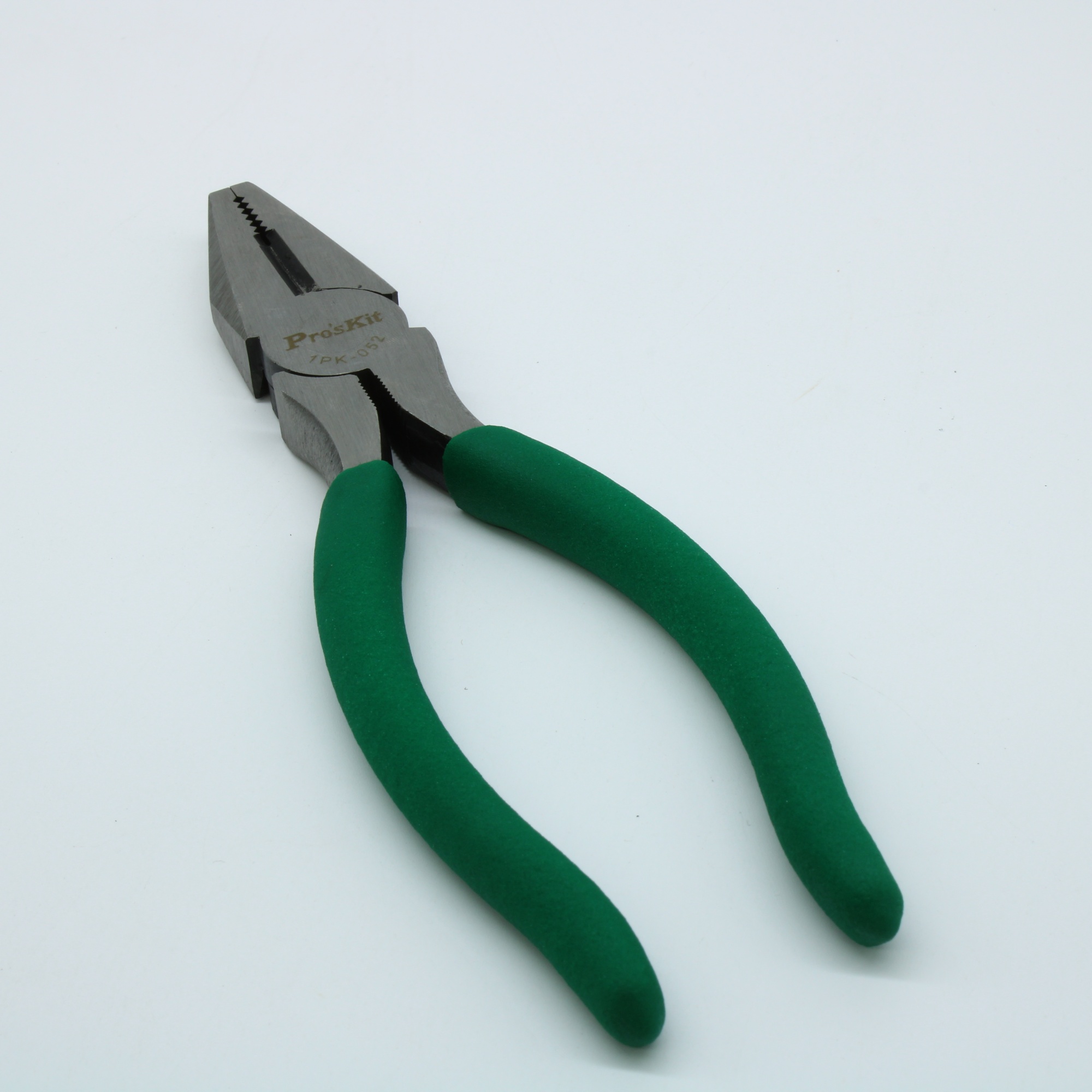 1PK-052 - Плоскогубцы (165 мм)