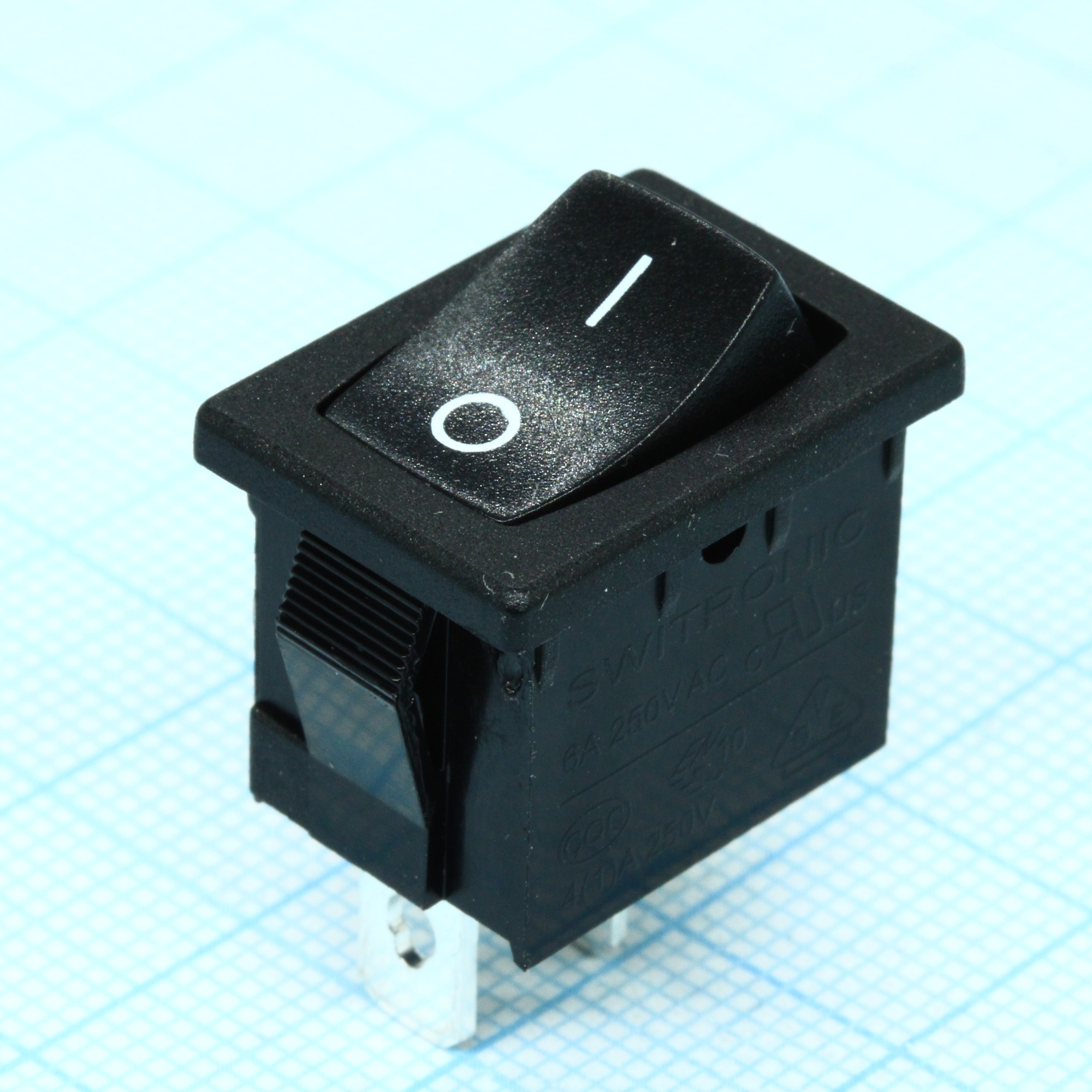 R19A-12BBBT-G - Выключатель клавишный 6А 250В ON-OFF 2 Pin -черный-