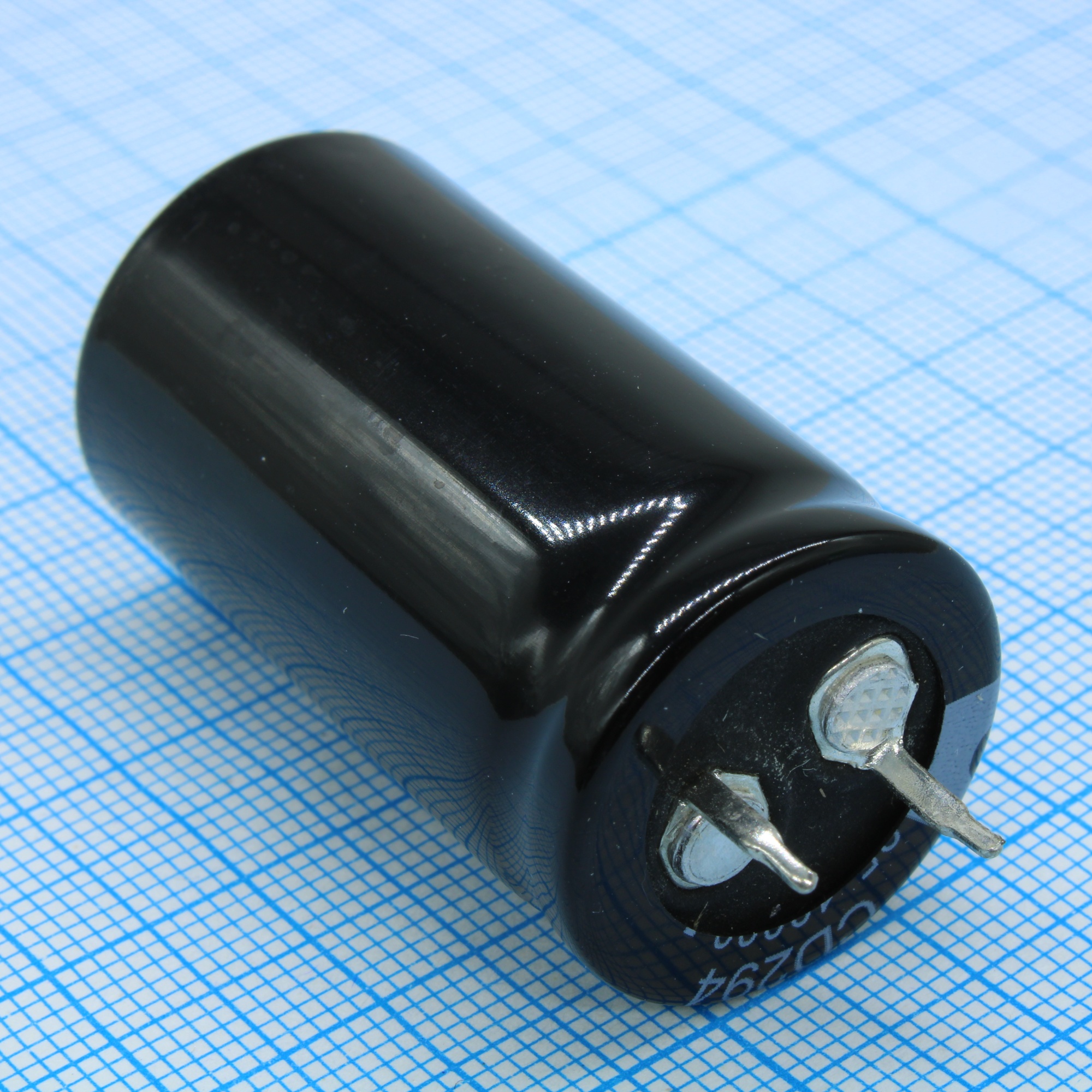 LHF103M1E2240CZVG2S00 - Конденсатор алюминиевый электролитический 10000мкФ 25В ±20% (22 X 40мм) защелкиваемые выводы 10мм 2310мА 2000час 105°C россыпь