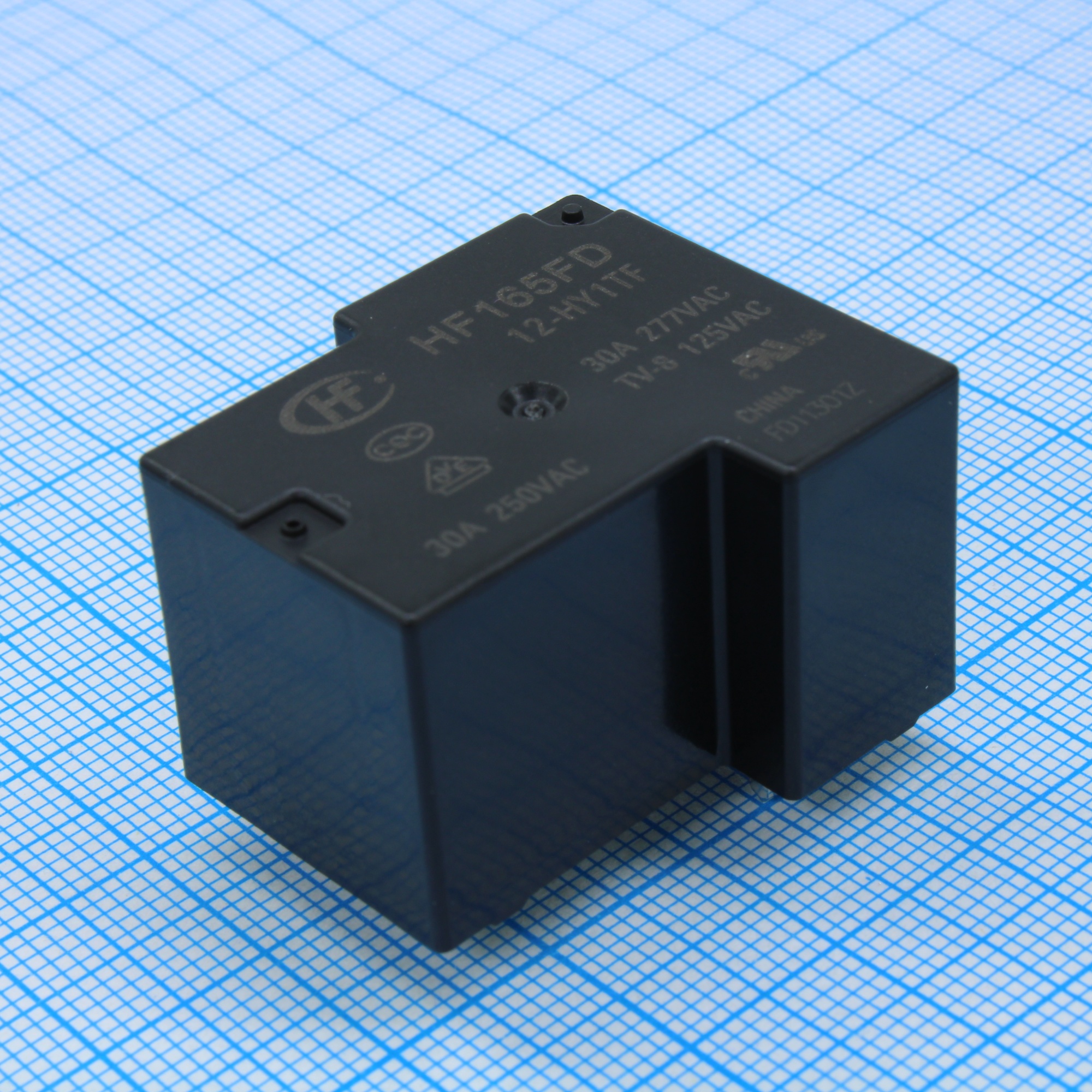 HF165FD/12-HY1TF - Реле силовое, 30А один контакт на замыкание катушка 12В