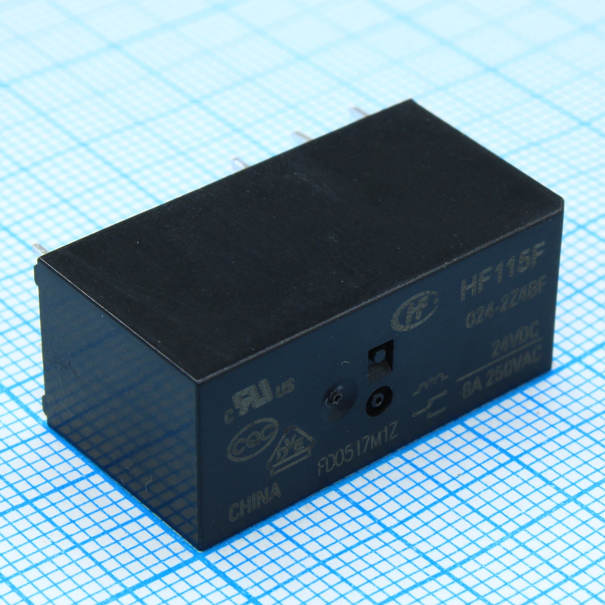 HF115F/024-2Z4BF - Реле силовое, 8 А, 24 В, DPDT