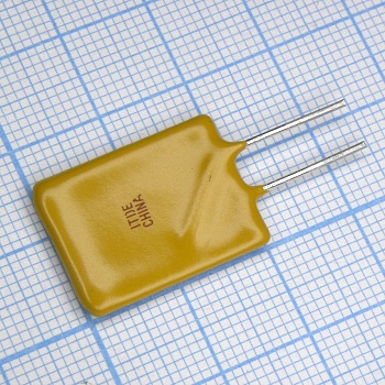 RGEF1000 - Самовосстанавливающийся предохранитель PTC 10A(hold) 17A(trip) 16V 3.6W 6s 0.004Ohm Radial 16.5 X 3 X 25.2mm Bag