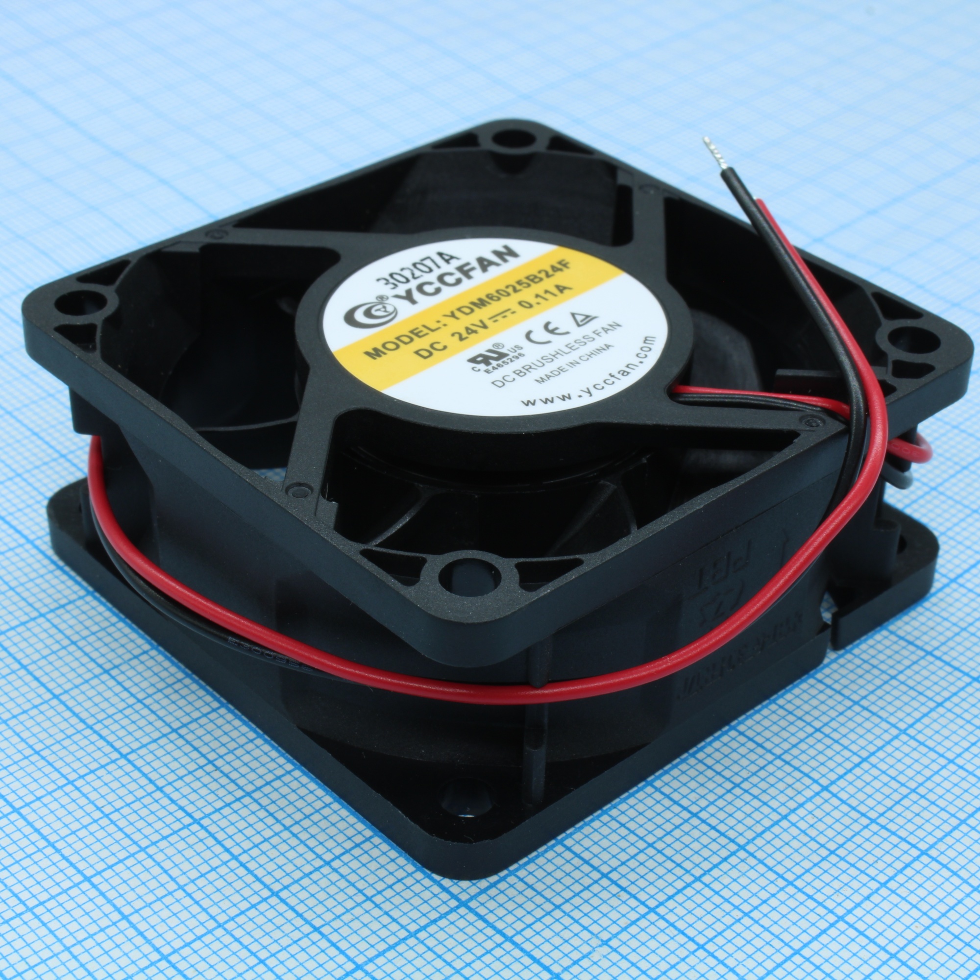 YDM6025B24F - Вентилятор 24В 60х60x25 B, 1.68W, 5000 об/мин, 43м3/час, 37.7дБ, подшипник качения, тип вывода - провод