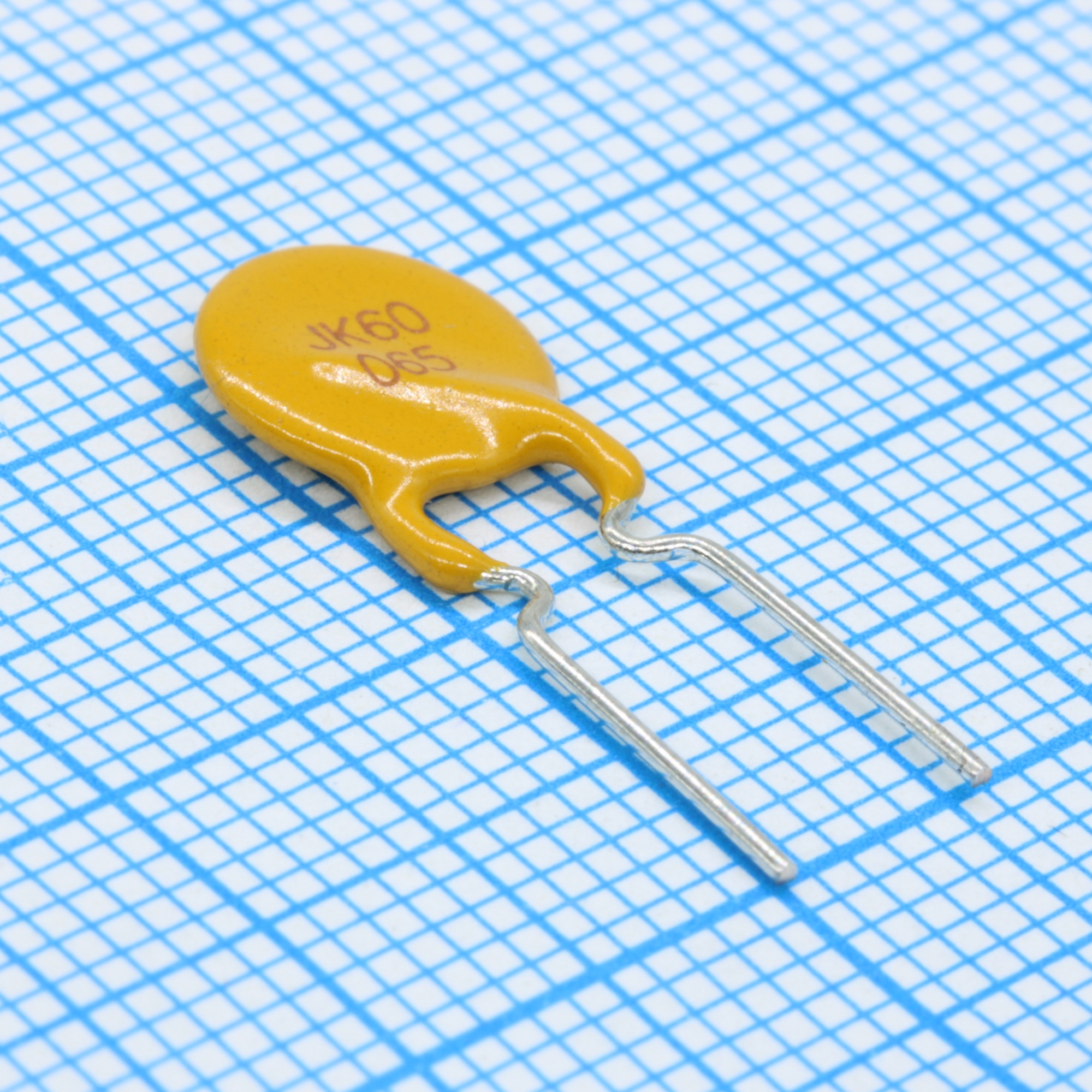 JK60-065 - Предохранитель самовосстанавливающийся 60В 40A 0.65А(удержание) 1.3А(отключение) 5сек 0.88Вт 0.31Ом перед отключением