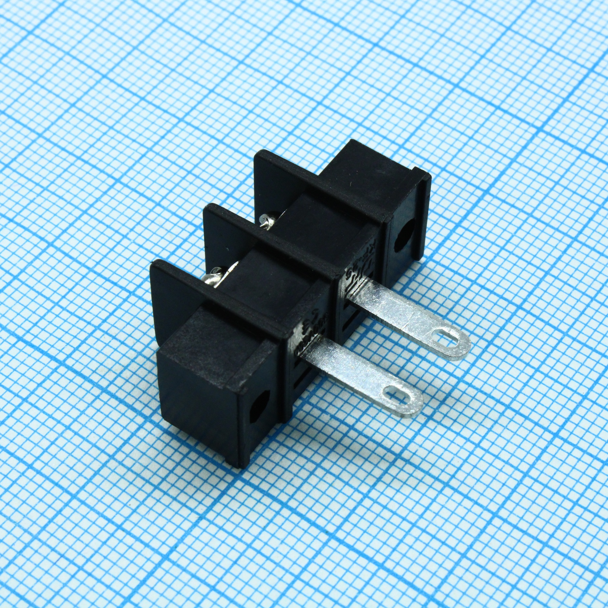 KF25H-7.62-02P Black - Барьерный клеммный блок 2 контакта шаг 7.62мм черный