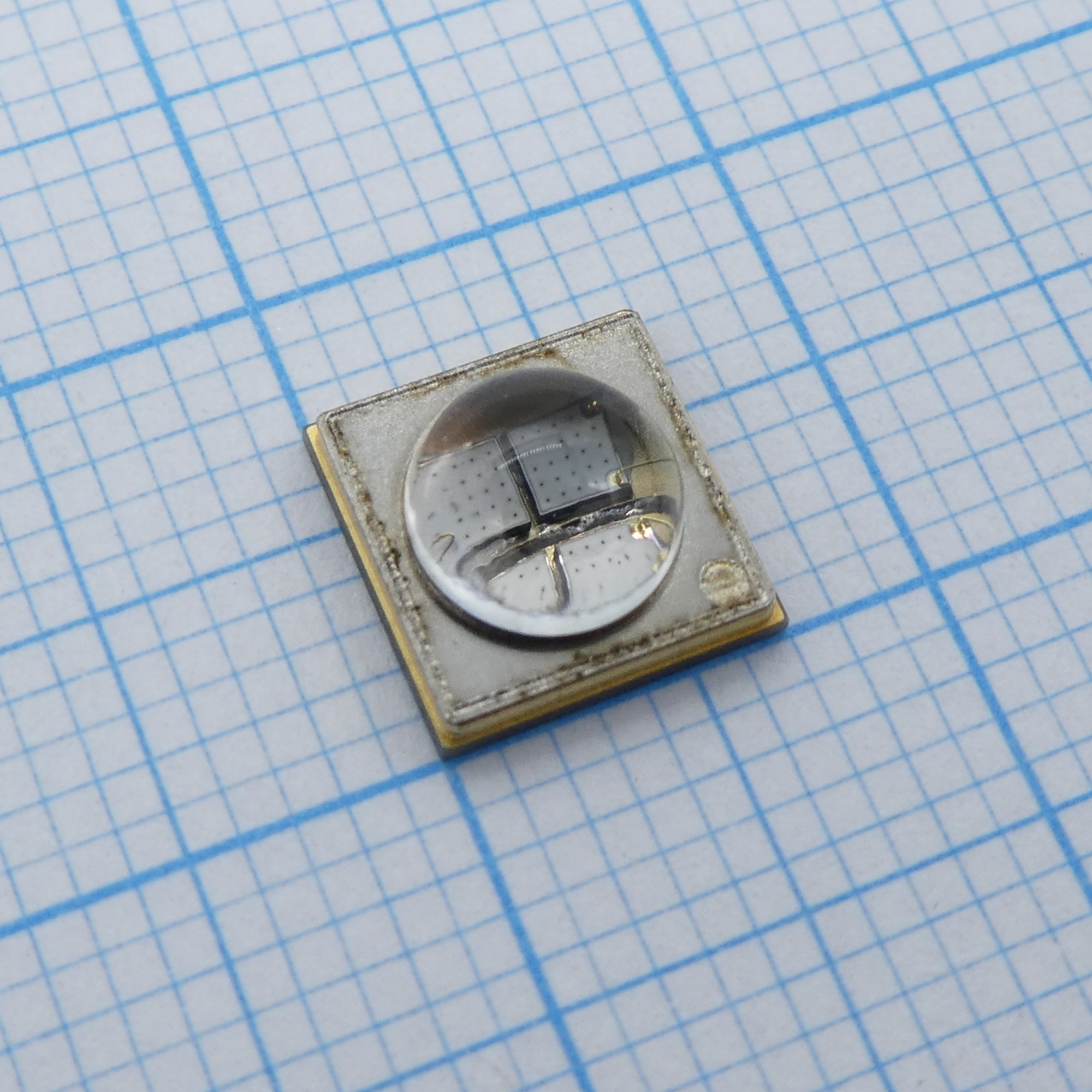 CMH268A2V112Z6-S2P2 - Ультрафиолетовый светодиод smd 7х7мм/385нм/мощность излучения 6600-8000мВт при 2000мА/7-8,6В/60° максимальный ток 3000мА