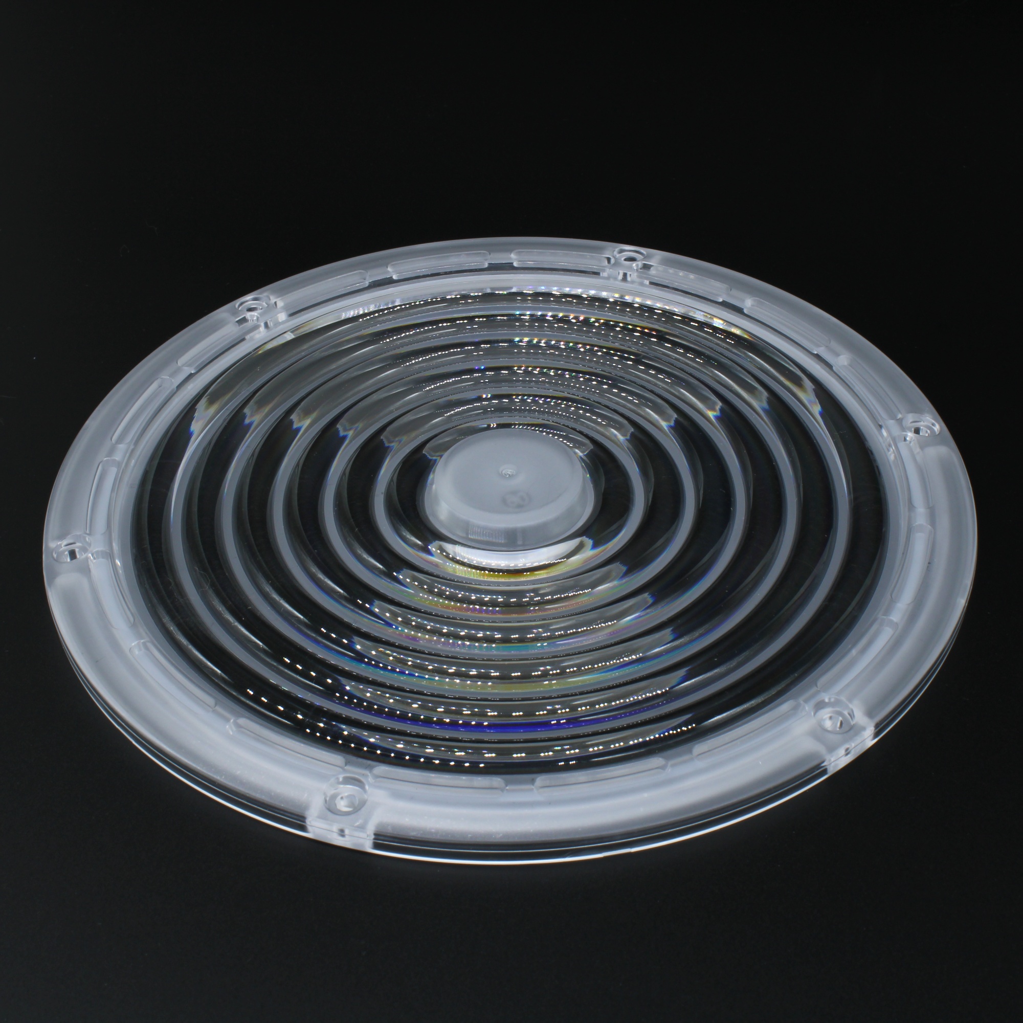 UFO184D90G-100W-B26 - Круглая групповая линза под светодиоды 2835, 3030  D=184mm H=10.3mm,  эфф=88%   90°, PC-1250Z