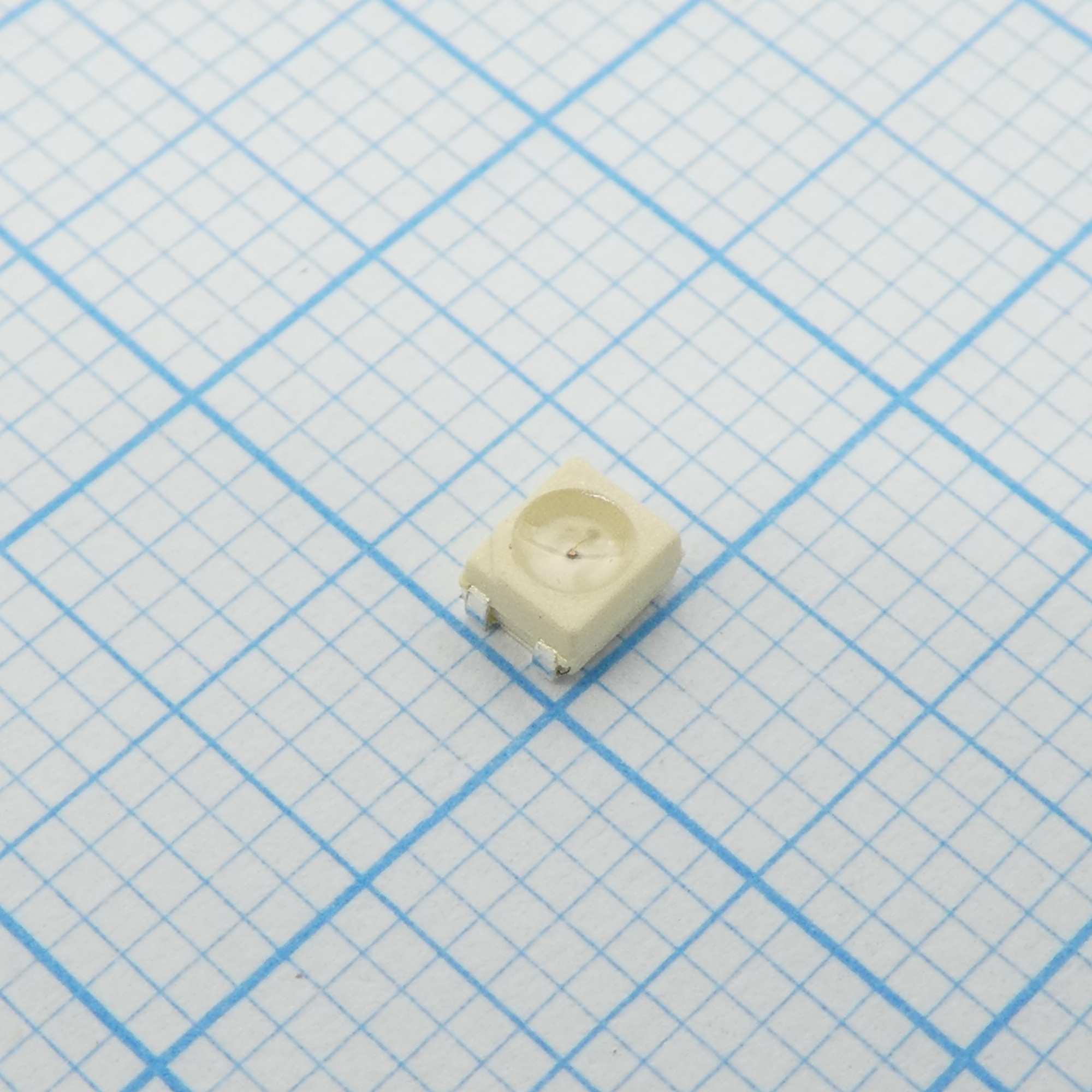 KA-3528ASURCT/W8 - Светодиод smd 3,5х2,8мм/красный/640нм/230мкд/прозрачный/120°