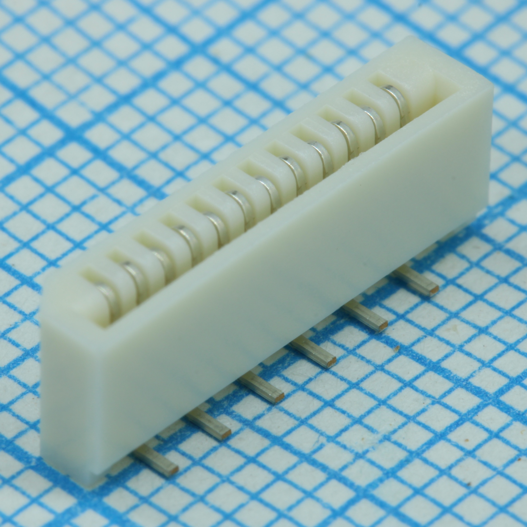 528081270 - Соединитель FFC 12 контактов шаг 1мм SMD серия Easy-On™ лента на катушке