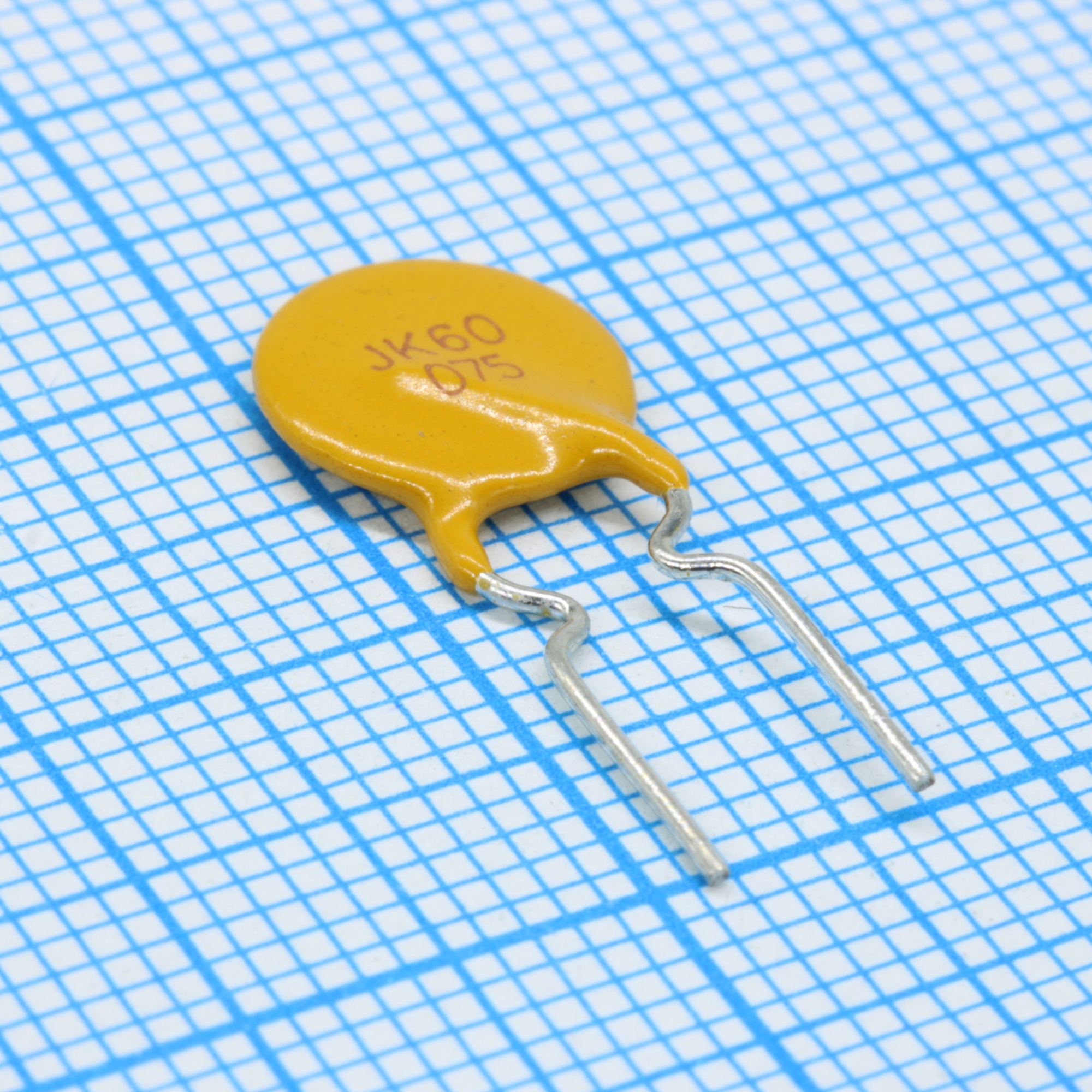 JK60-075 - Предохранитель самовосстанавливающийся 60В 40A 0.75А(удержание) 1.5А(отключение) 5сек 0.92Вт 0.25Ом перед отключением