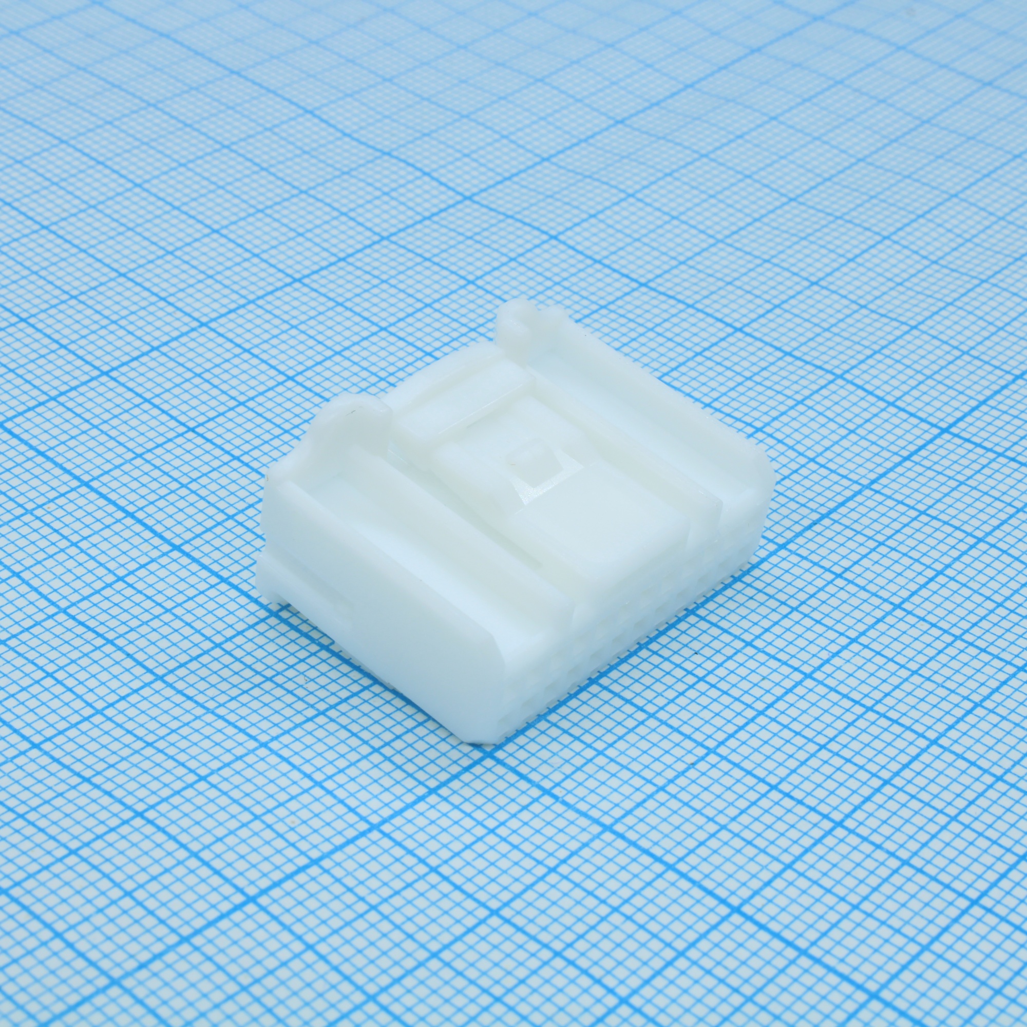 1318917-1 - Кожух разъема  PL 24 контакт(ов) шаг 2.2мм обжим кабеля пакет