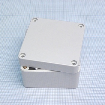 G256 - Герметичный корпус из поликарбоната, IP65, светло-серый