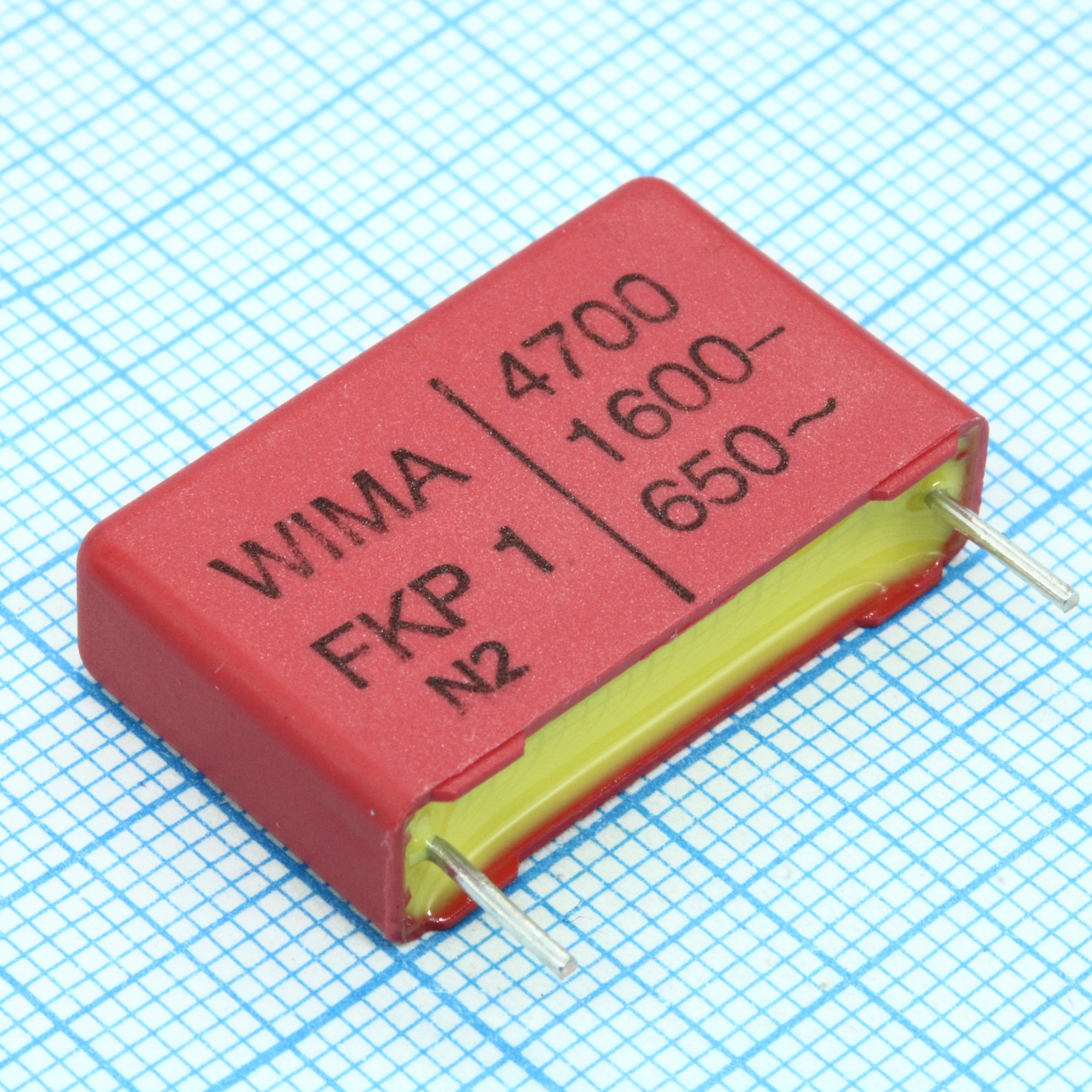 FKP1T014705D00JSSD - Конденсатор металлоплёночный полипропиленовый 0.0047uF ±5% 1600VDC/650VAC (26.5 X 7 X 16.5mm) радиальный 22.5mm россыпь