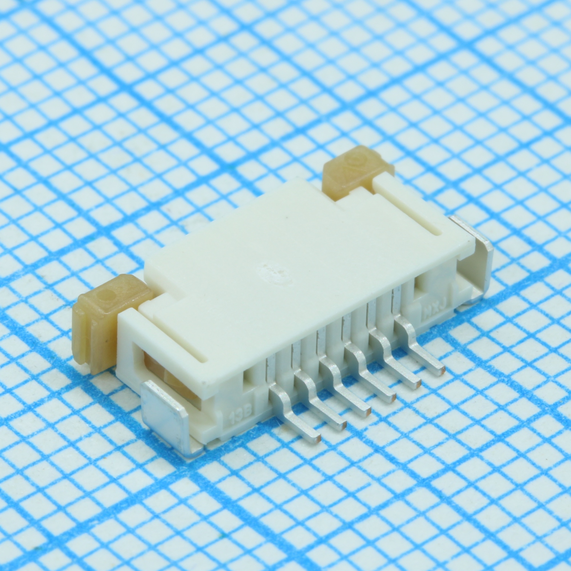 522070660 - Соединитель FPC 6 контактов шаг 1мм угловой SMD серия Easy-On лента на катушке