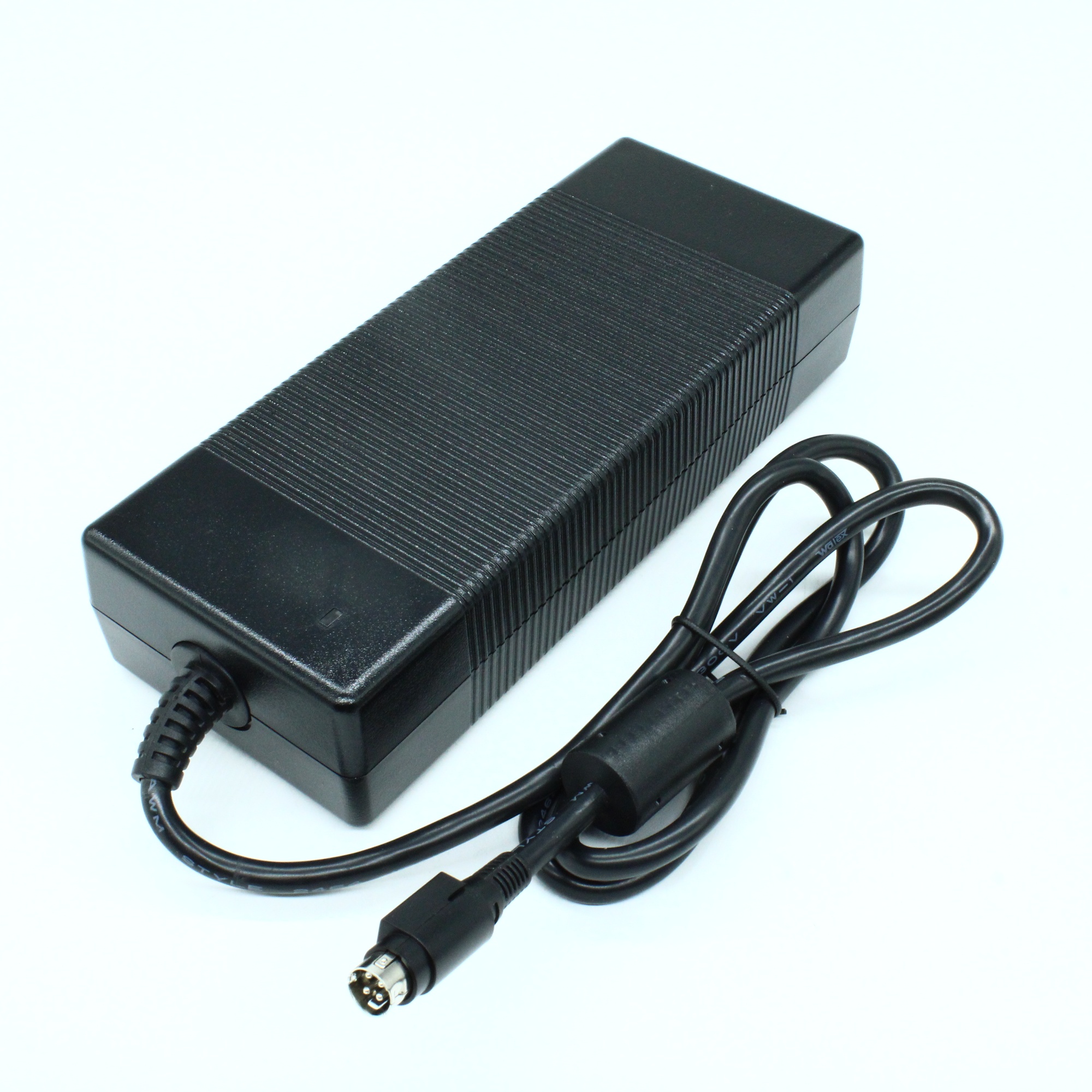 GST220A12-R7B - AC-DC, 180Вт, вход 85...264B AC 47...63 Гц, 127...370B DC, выход 12B/15A, изоляция 3000В AC, 175x72x35мм, -30...+70°С, сетевой разъём IEC320-C14, выходной разъем DIN-4P