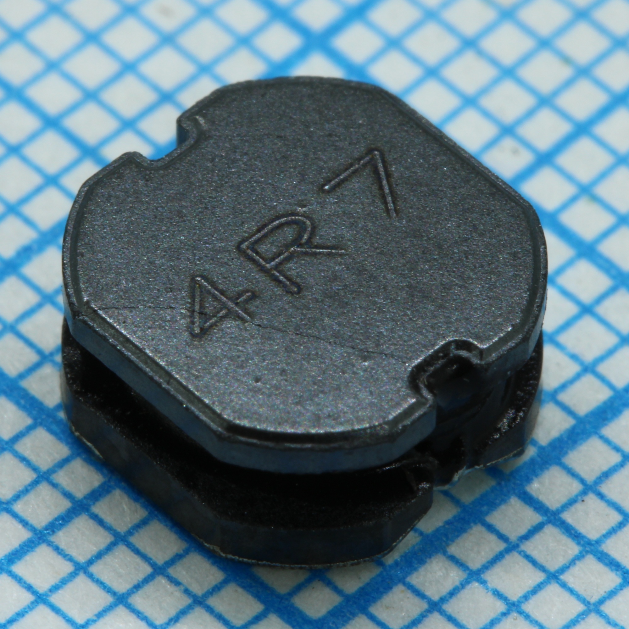 SRN8040-4R7Y - Катушка индуктивности силовая проволочная полуэкранированная 4.7мкГн ±30% 100кГц 13Q-Фактор феррит 4.1A 24мОм по постоянному току лента на катушке