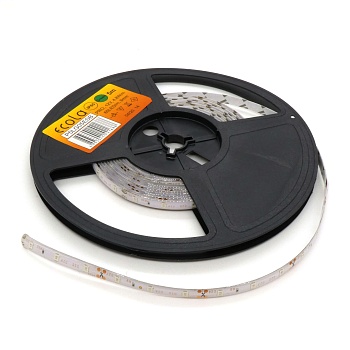 LED-лента 3528 G/ 60 чипов/1м/12V/IP65 - в силиконовой оболочке / самоклеящаяся / зелёная / 60 чип диодов 3528 на метр / потребляемая мощность 4,8 Вт/м / 8мм / IP44