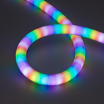 Лента герметичная SPI MOONLIGHT-BLACK-TOP-G180-D25mm 12V RGB-PX2 (21.6 W/m, IP65, 5m, wire x1) 044932 - Гибкая герметичная лента SPI (WS2815) (неон серии MOONLIGHT BLACK) чёрного цвета, сечение 25х25 мм. Светодиоды SMD 3838 180 шт/м. Цвет свечения RGB, уг