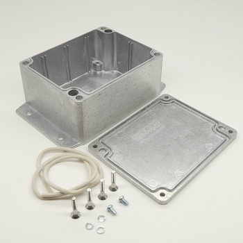 G113MF - Герметичный алюминиевый корпус с фланцами, IP65, некрашеный