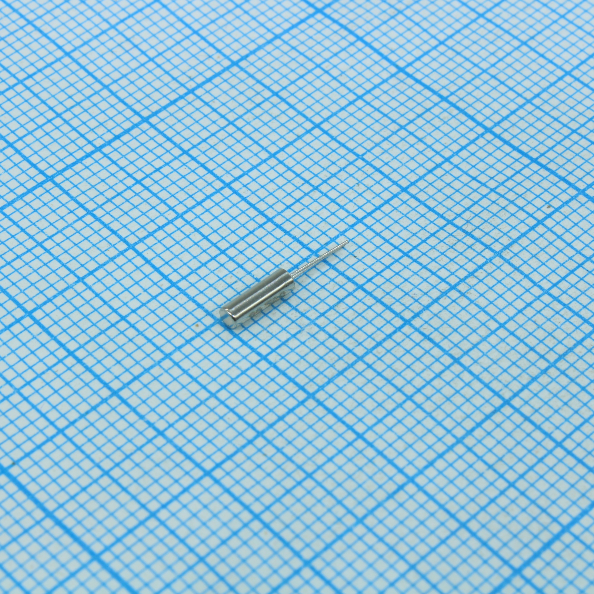 WTL2X85414FO - Резонатор кварцевый 32.768кГц 30ppm, Cшунт = 1.3пФ, Cнагр = 12.5пФ