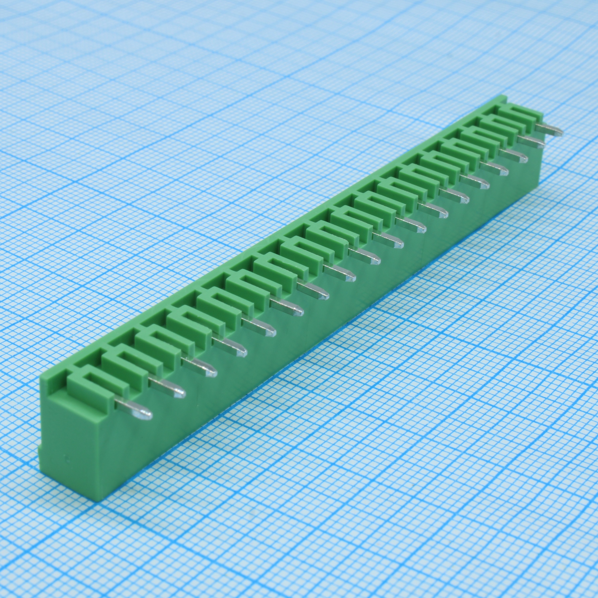 2EDGRC-5.08-18P-14-00A(H) - Разъемный клеммный блок на плату, 18 контактов. Серия 2EDGRC-5.08