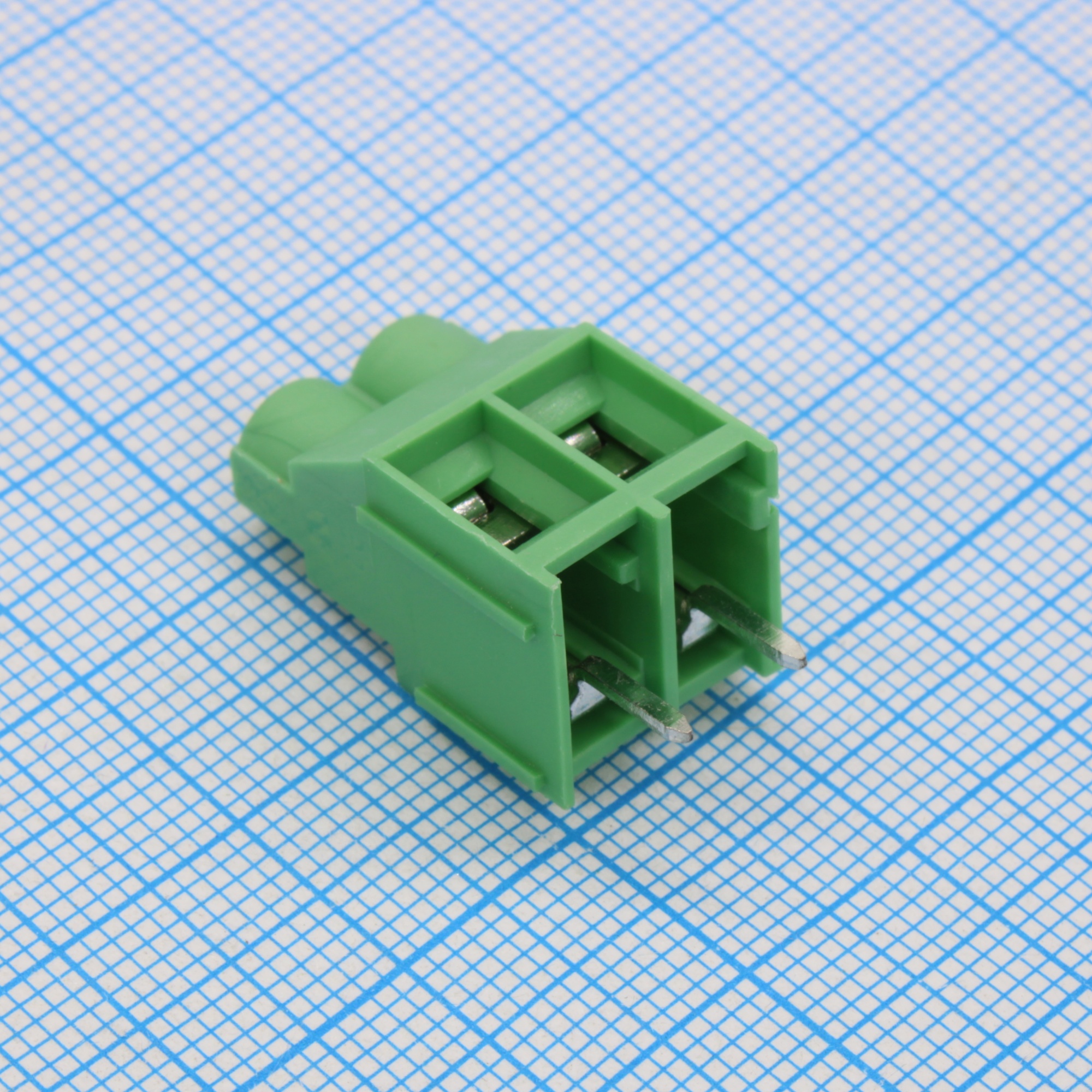 GT636-6.35-02P-14-00 - Винтовой клеммный блок c рельефной обоймой, 2 контакта шаг 6.35мм