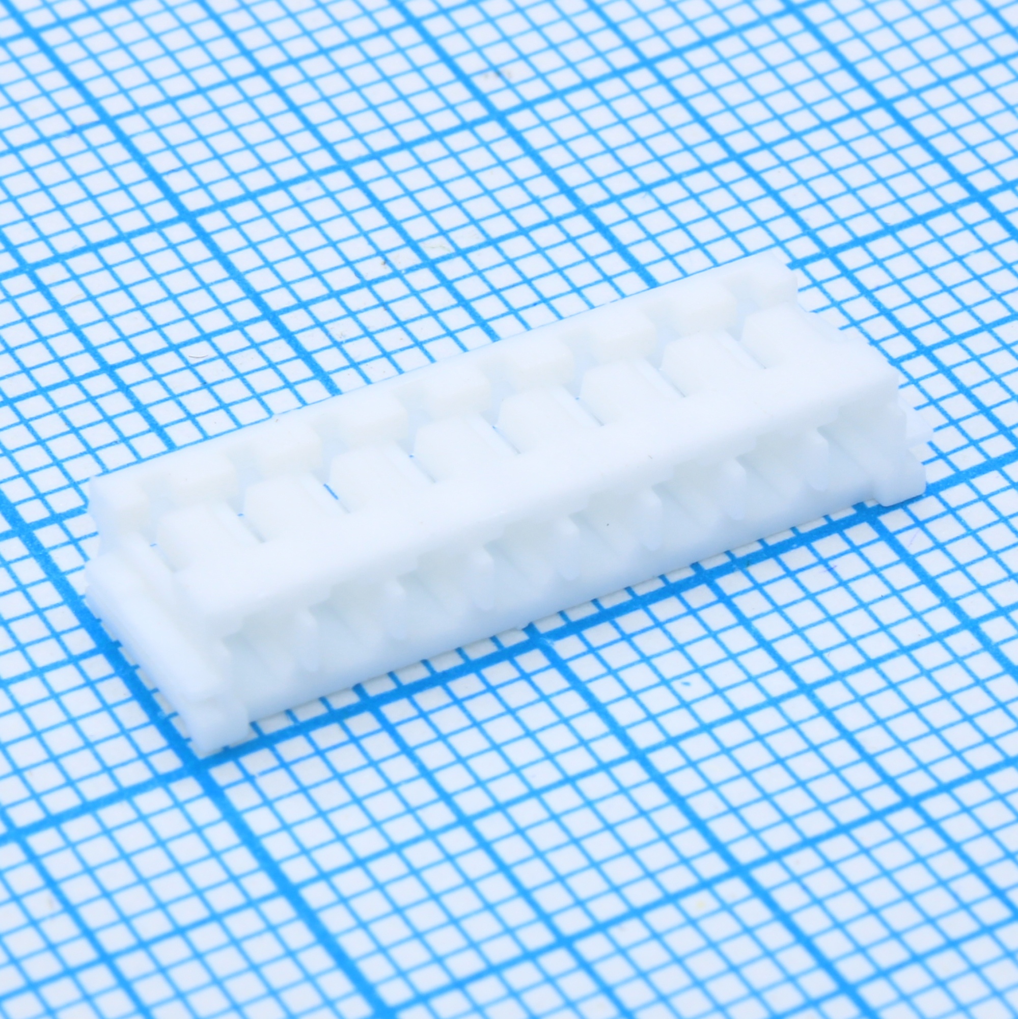 I-DS1069-01-SCW008 - Корпус разъема однорядный (розетка) на кабель, шаг 2.5мм, 8 контактов, требуются контакты T-DS1069-01-SC600