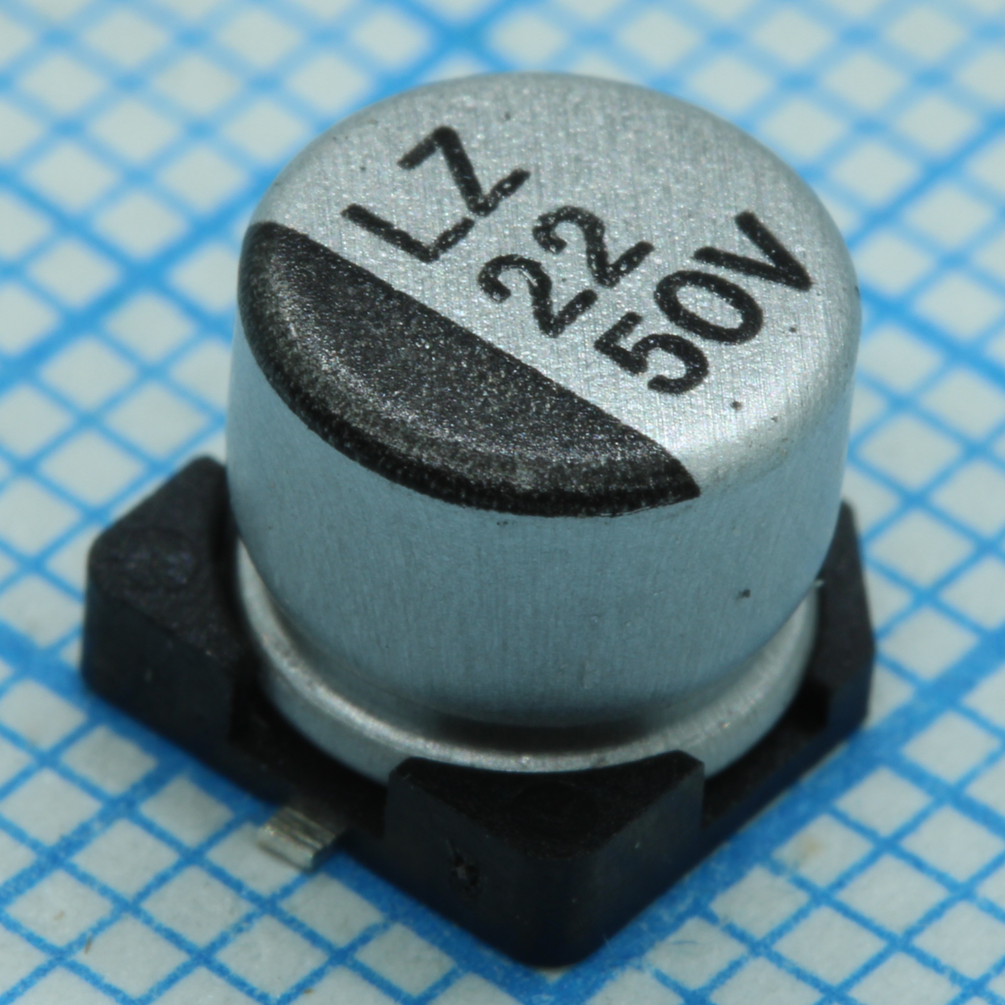 CK035M220E5APKKKV00R - Конденсатор электролитический для поверхностного монтажа 35В 22мкФ ±20% (6.3х5.4мм) 105°C