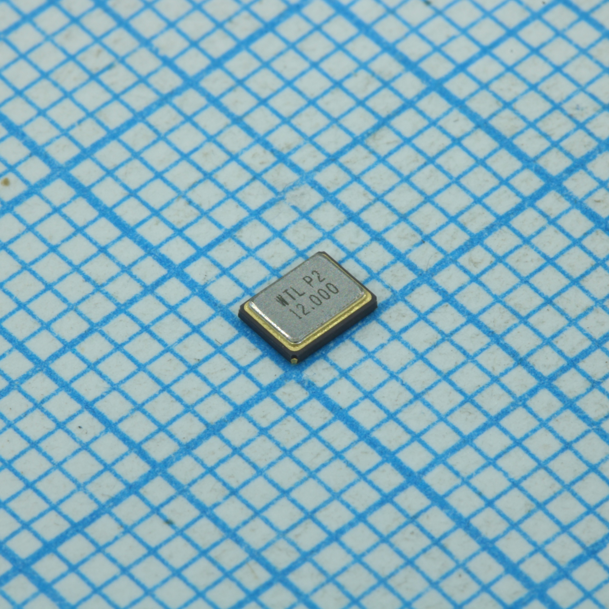 WTL3M85409FO - Резонатор кварцевый 12МГц, 10PPM при 25°C, 20PPM при -40°С+85°C, 80Ом, 12пФ