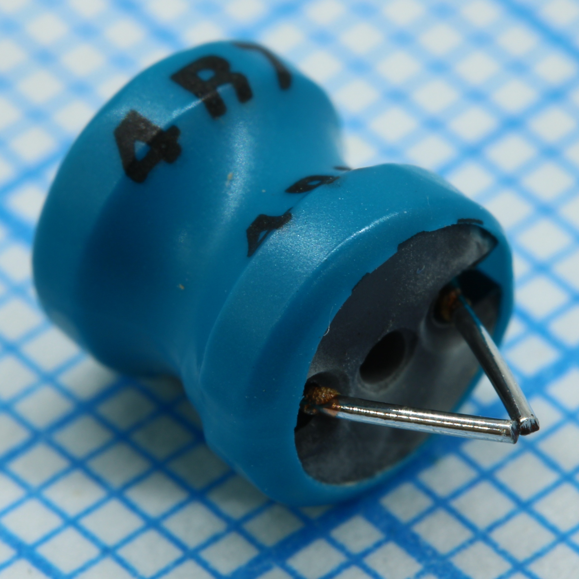 SBC2-4R7-262 - Катушка индуктивности силовая выводная 4.7мкГн ±20% 2.6A 40мОм по постоянному току