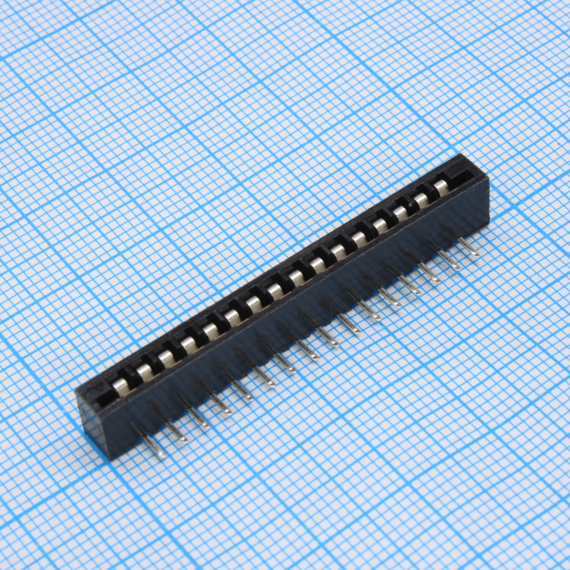 DS1020-16RT1D - FPC разъем для шлейфа на плату угловой 16pin, шаг 2.54мм