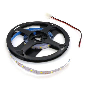 LED-лента 3528 W/ 60 чипов/1м/12V - самоклеящаяся / белая / 60 чип диодов 3528 на метр / потребляемая мощность 4,8 Вт/м / 360Лм/м / 4200k / 8мм
