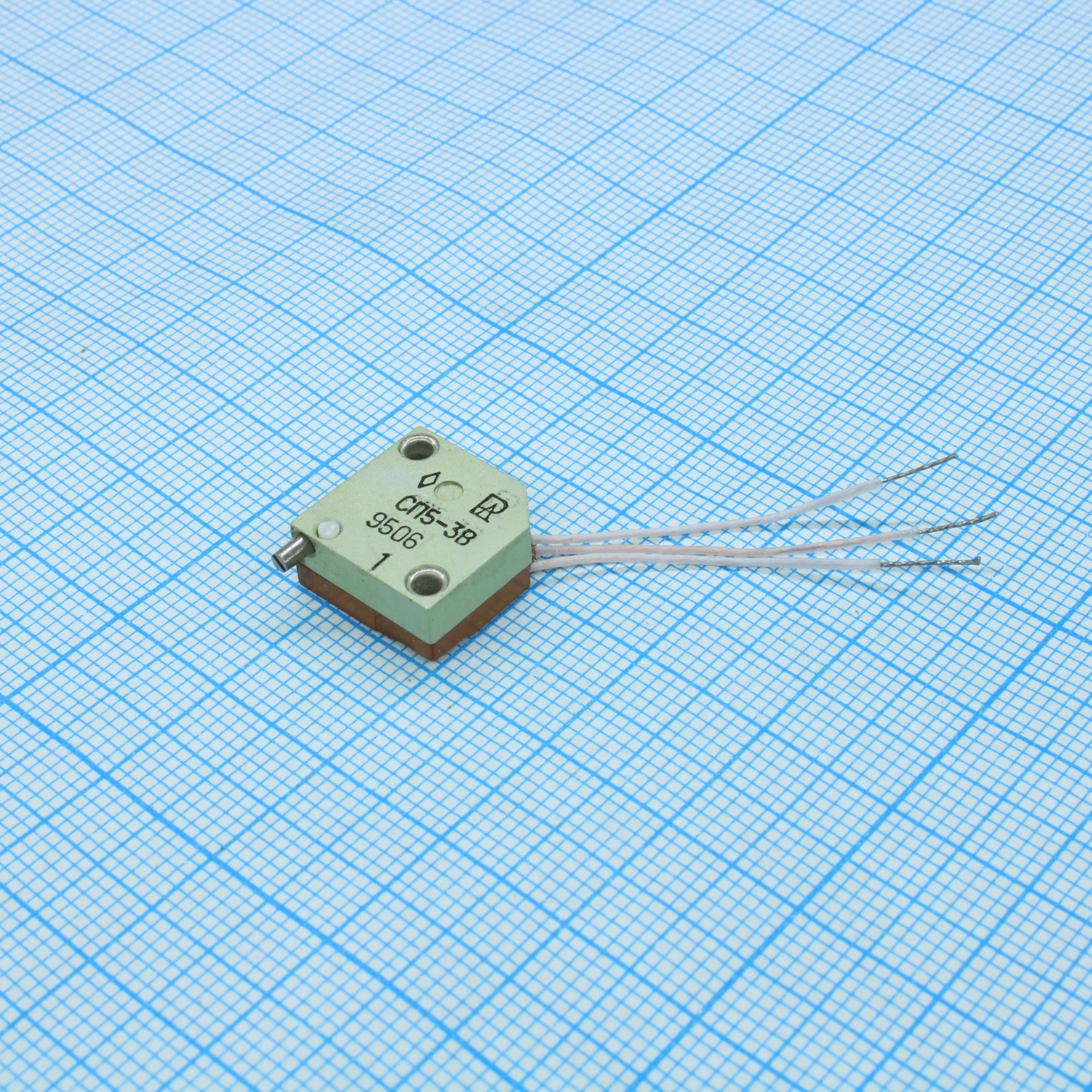 СП5-3В 1   4.7К ±5% - Резистор подстроечный многооборотный 1Вт 4.7КОм ±5%