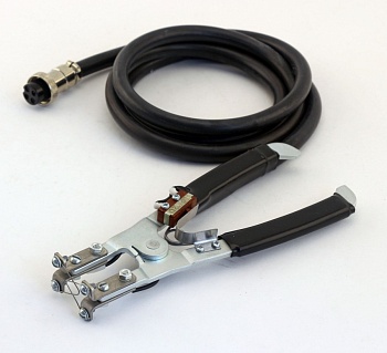 Инструмент УТЗ-ТриК-1.1 - Двухпетельный инструмент термозачистки проводов. Автоматическое включение при нажатии на рукоятки. Предназначен для снятия изоляции.