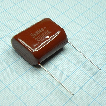 TS02002E685KSB0I0R - Конденсатор металлоплёночный полиэтилентерефталатный 6.8мкФ 250В ±10% шаг выводов 27.5мм 85°С россыпь